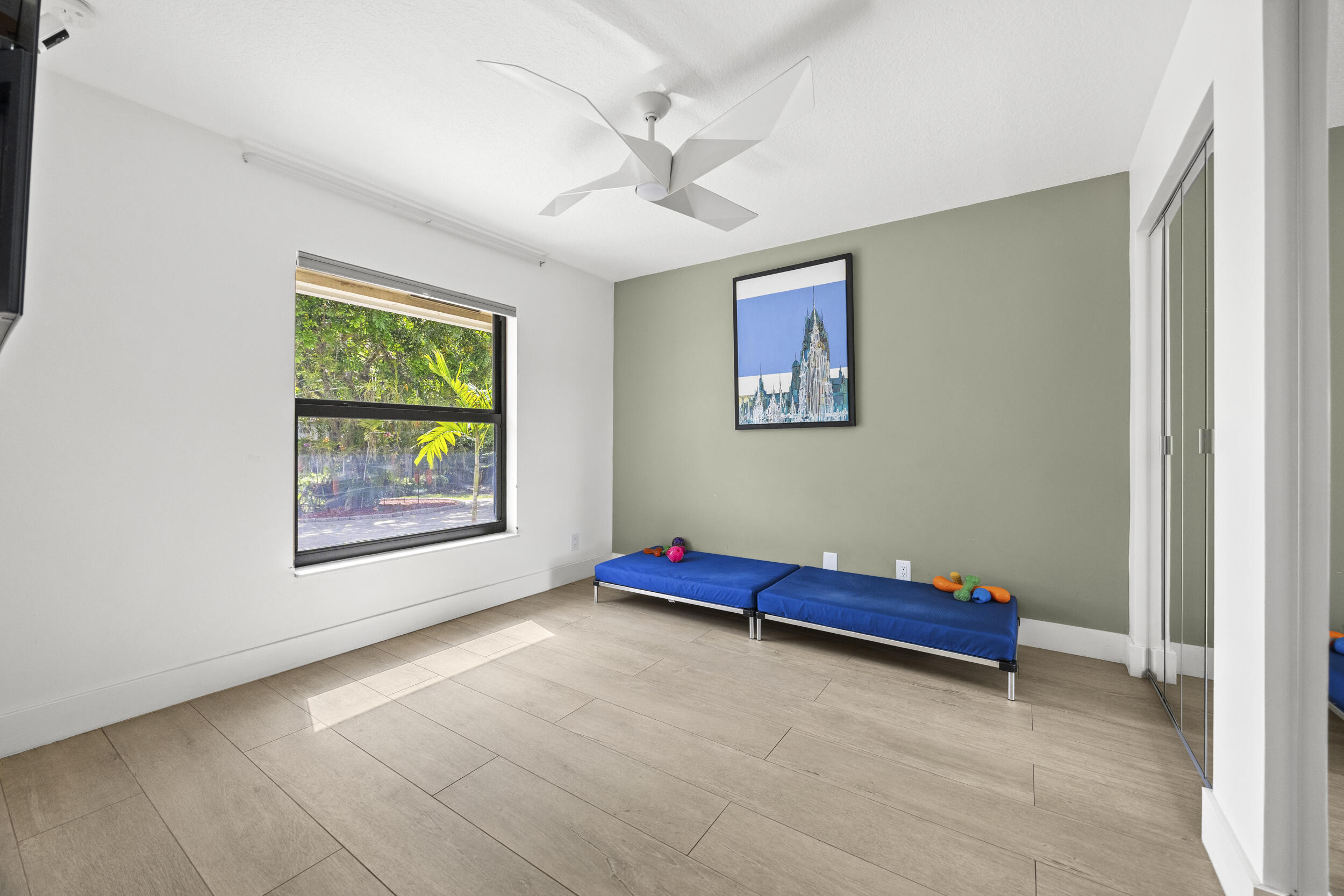 LOXAHATCHEE GROVES - Residential