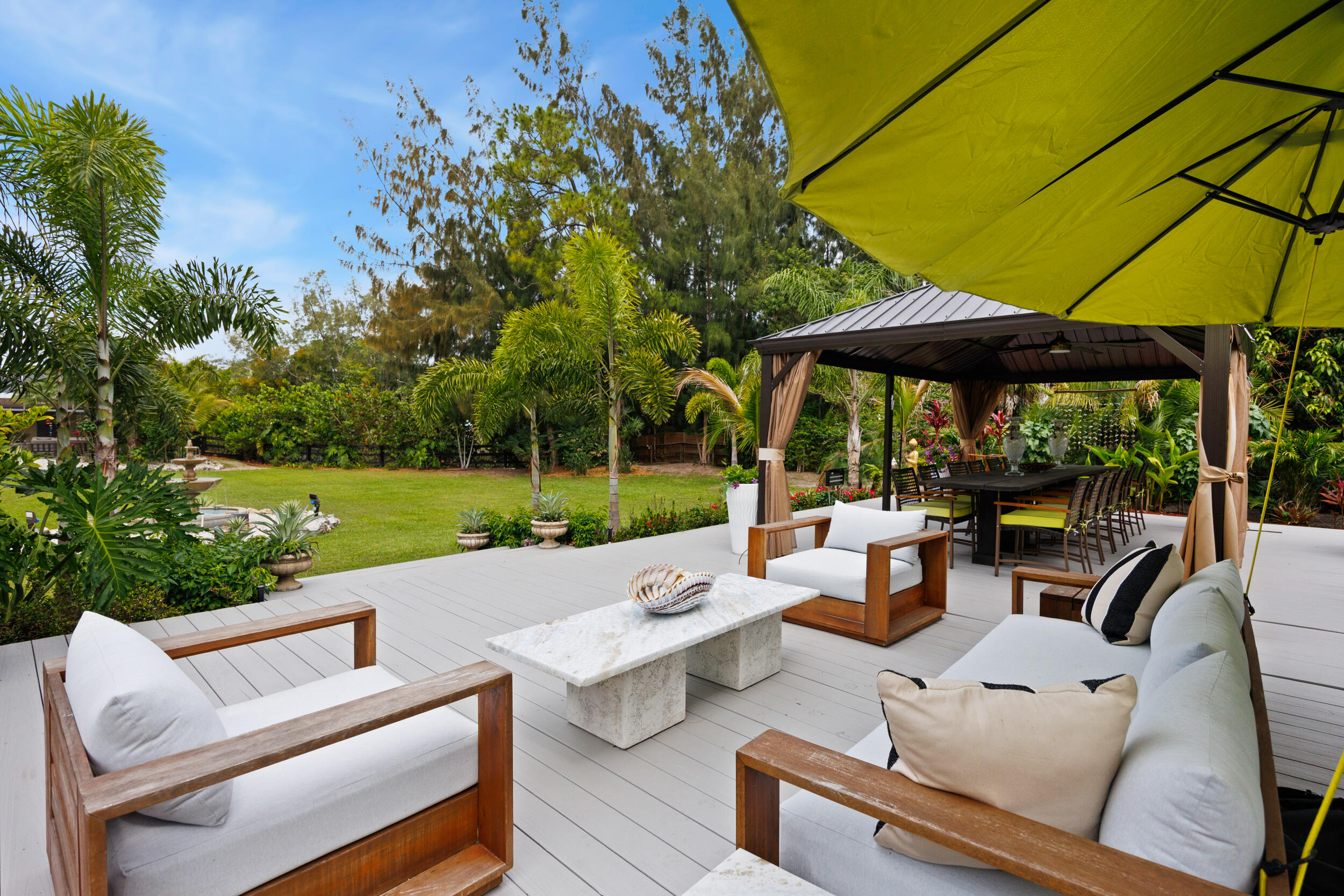 LOXAHATCHEE GROVES - Residential