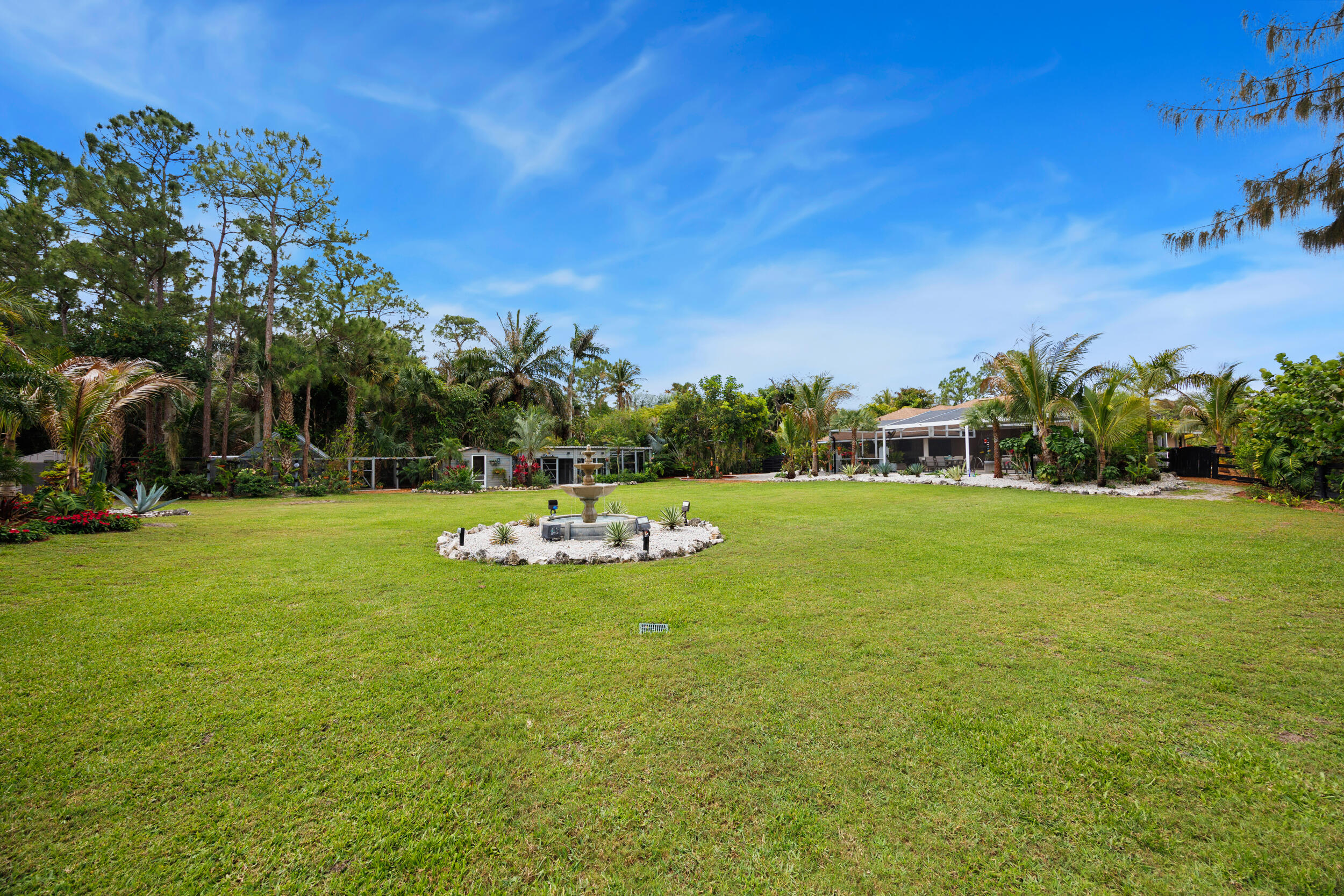 LOXAHATCHEE GROVES - Residential