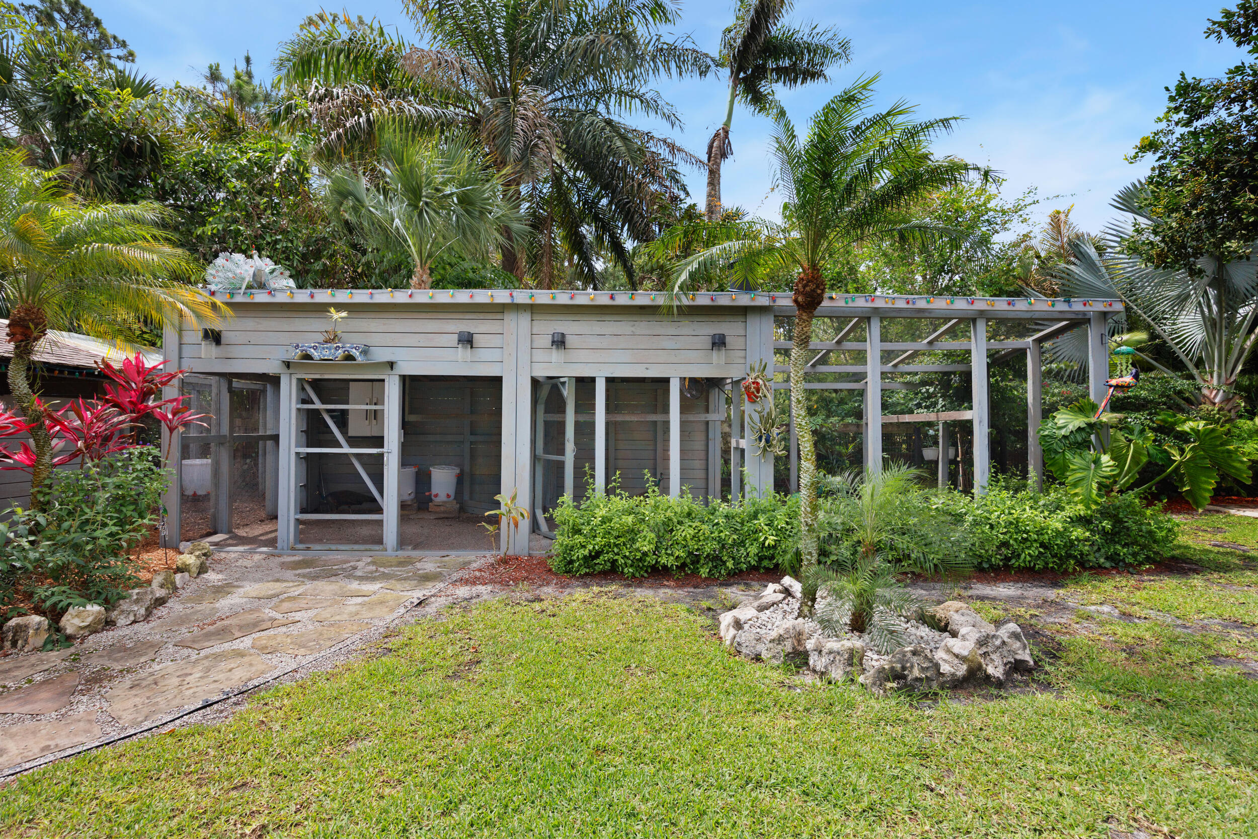LOXAHATCHEE GROVES - Residential