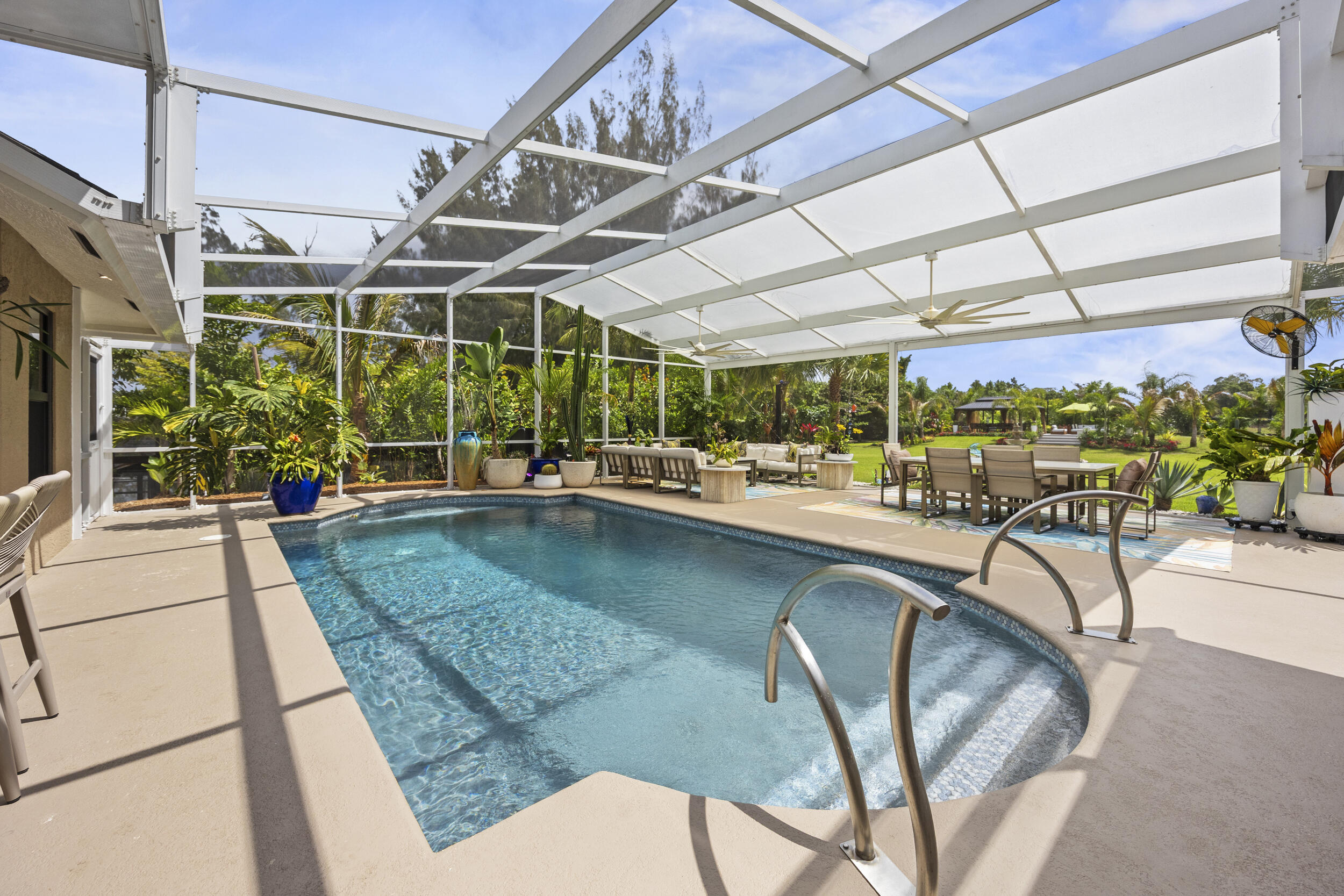 LOXAHATCHEE GROVES - Residential