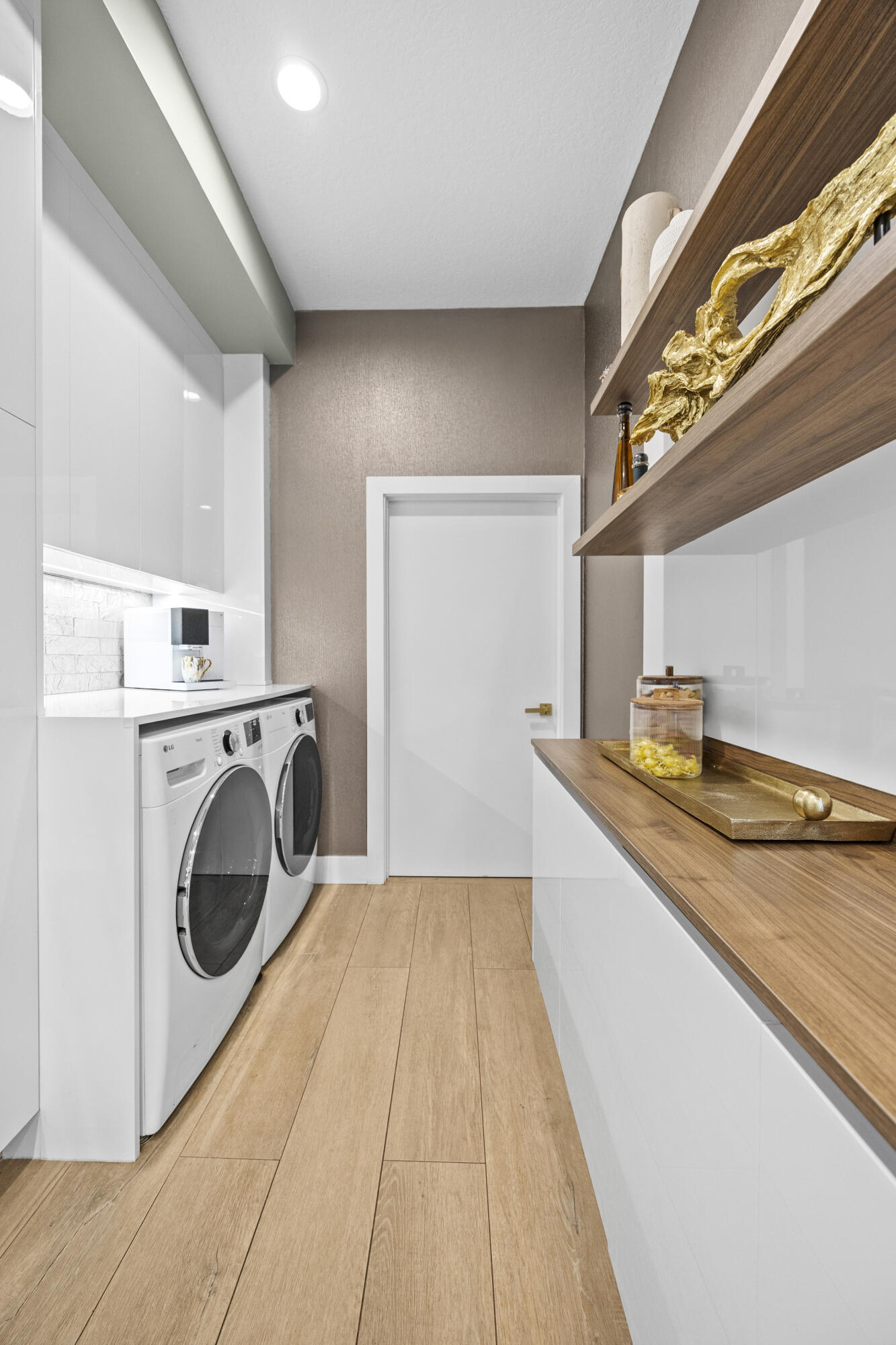 LOXAHATCHEE GROVES - Residential