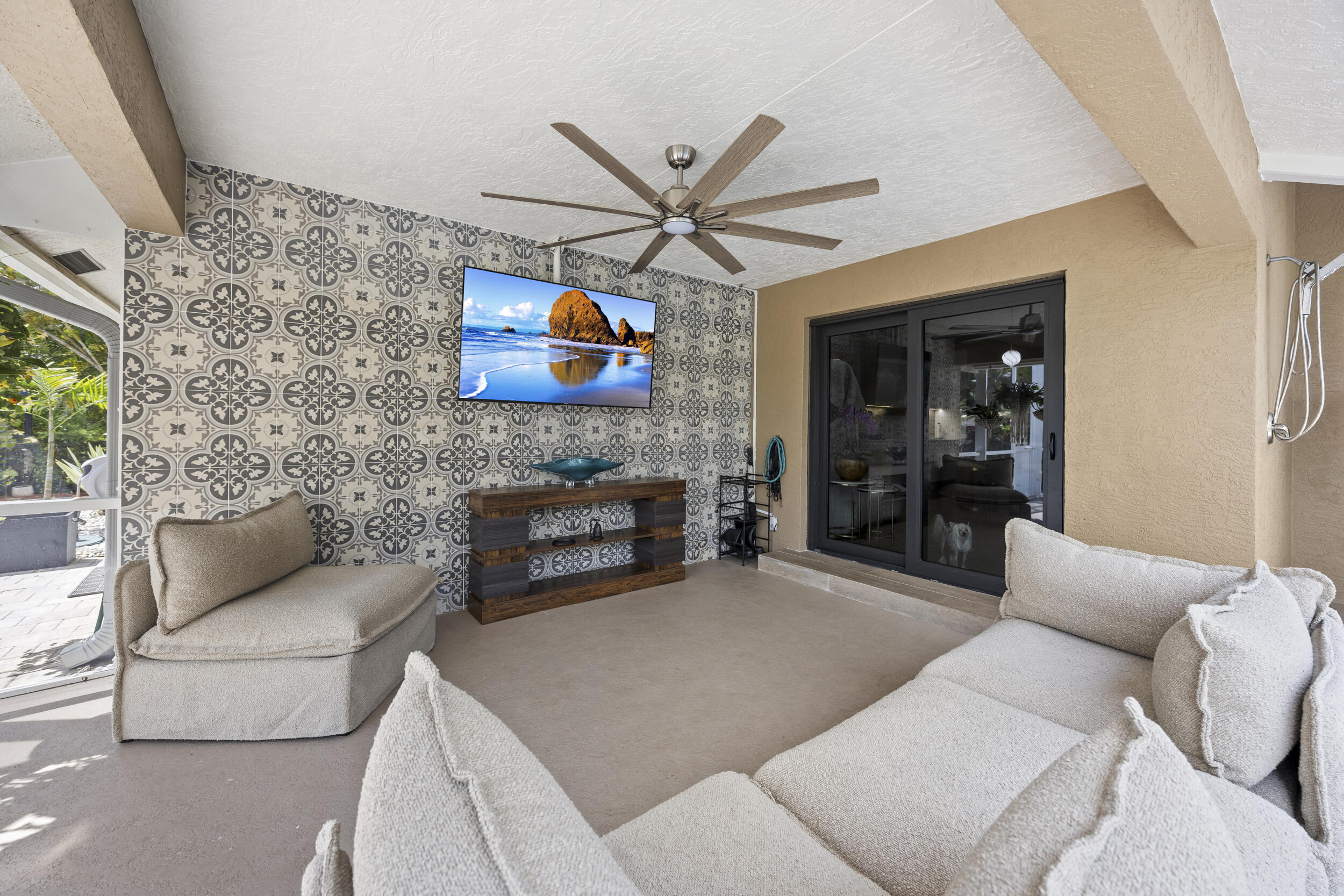 LOXAHATCHEE GROVES - Residential