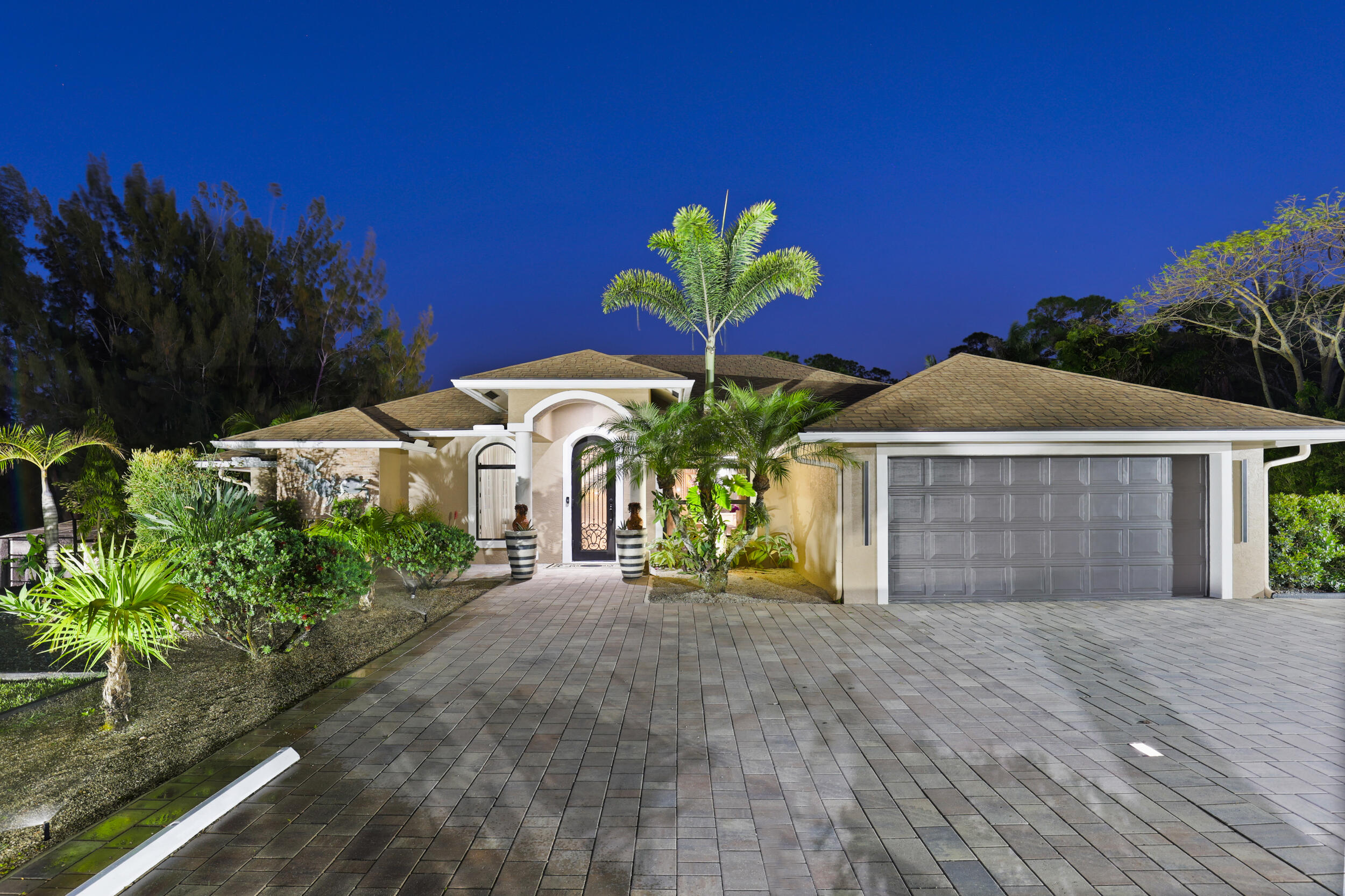 LOXAHATCHEE GROVES - Residential