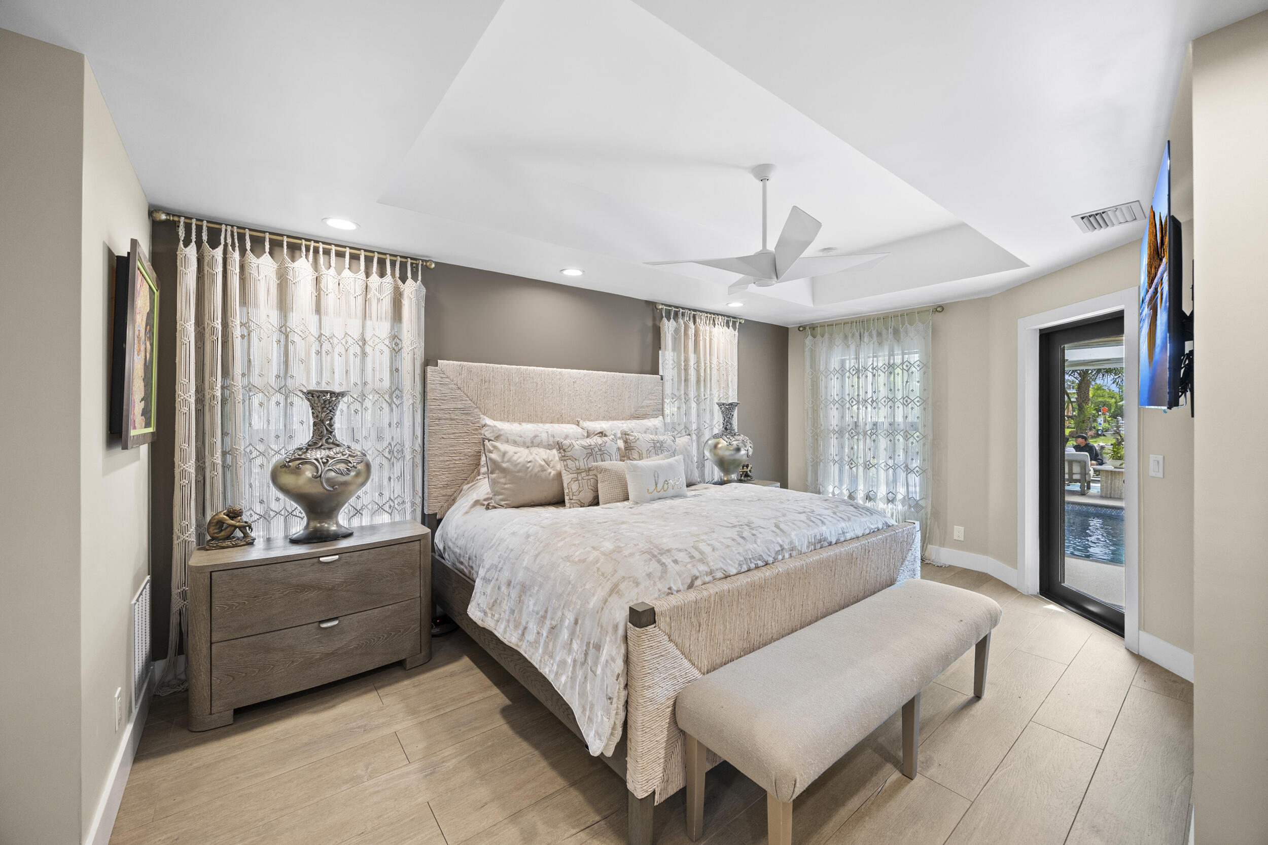 LOXAHATCHEE GROVES - Residential