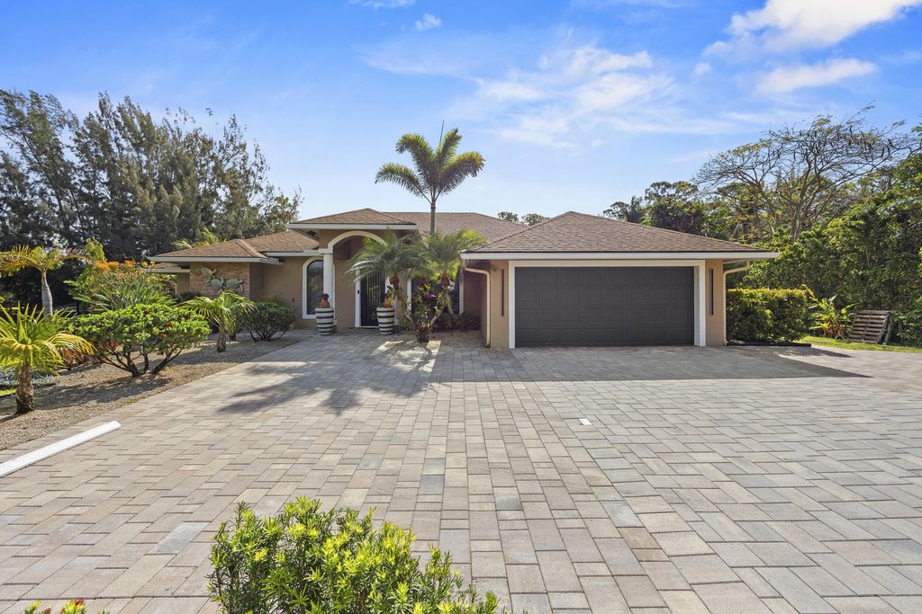 Photo of 14800 April Drive, Loxahatchee Groves, FL 33470 (MLS # B26017376)