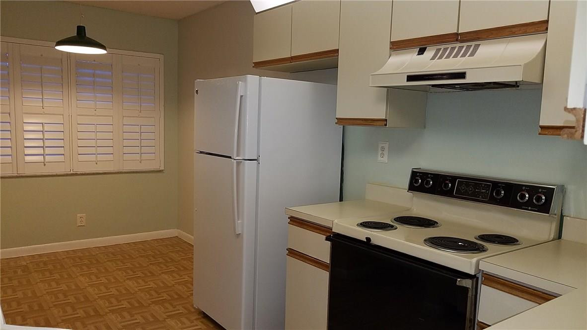 Jacaranda Prcl 253 119-24 - Residential Lease