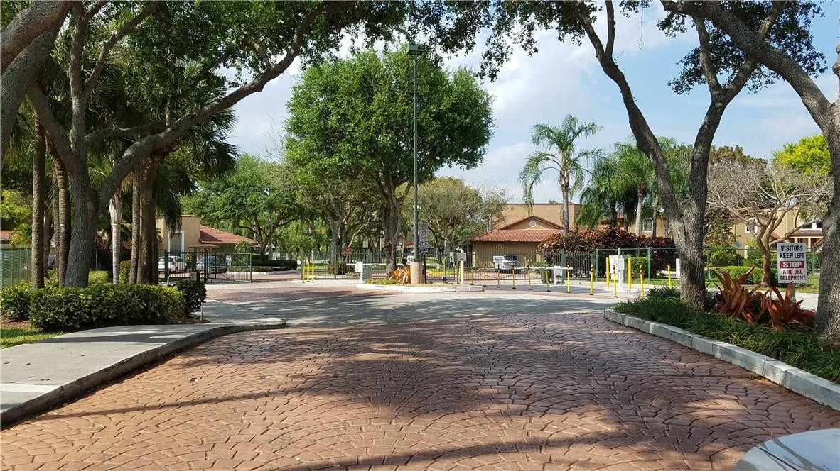 Jacaranda Prcl 253 119-24 - Residential Lease