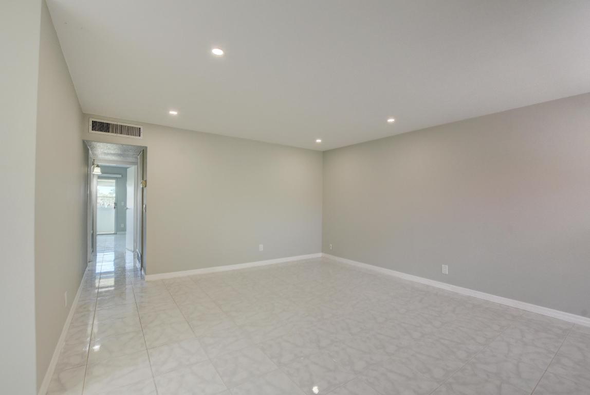 KINGS POINT - Residential Lease