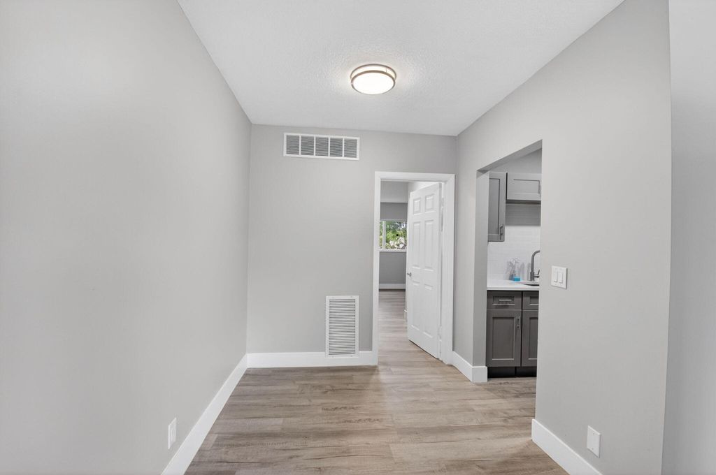 Photo of 2303 S Federal Highway #3n, Boynton Beach, FL 33435 (MLS # B26010302)