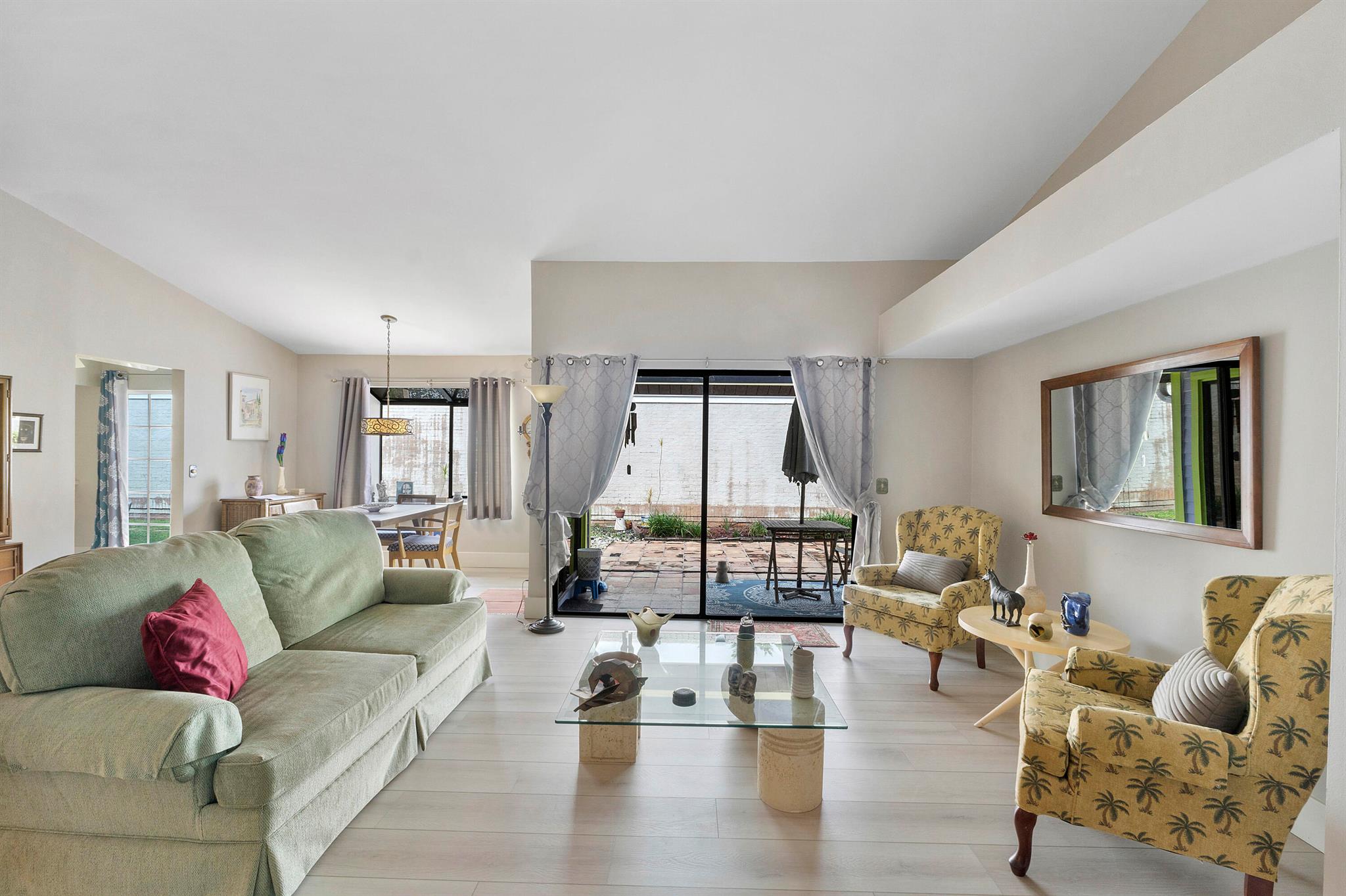 4105 NW 1st Court