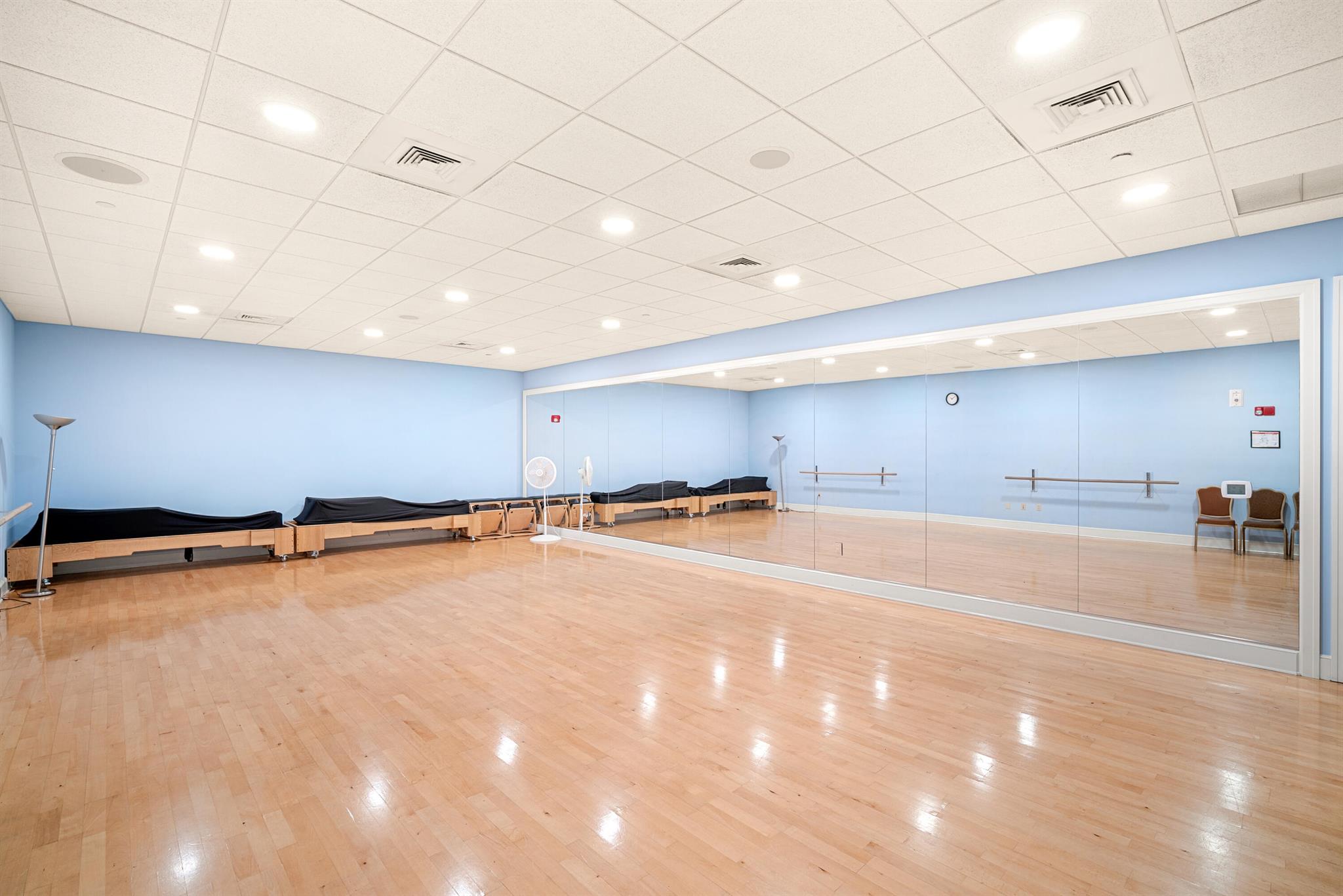 CLUBSIDE - Residential Lease