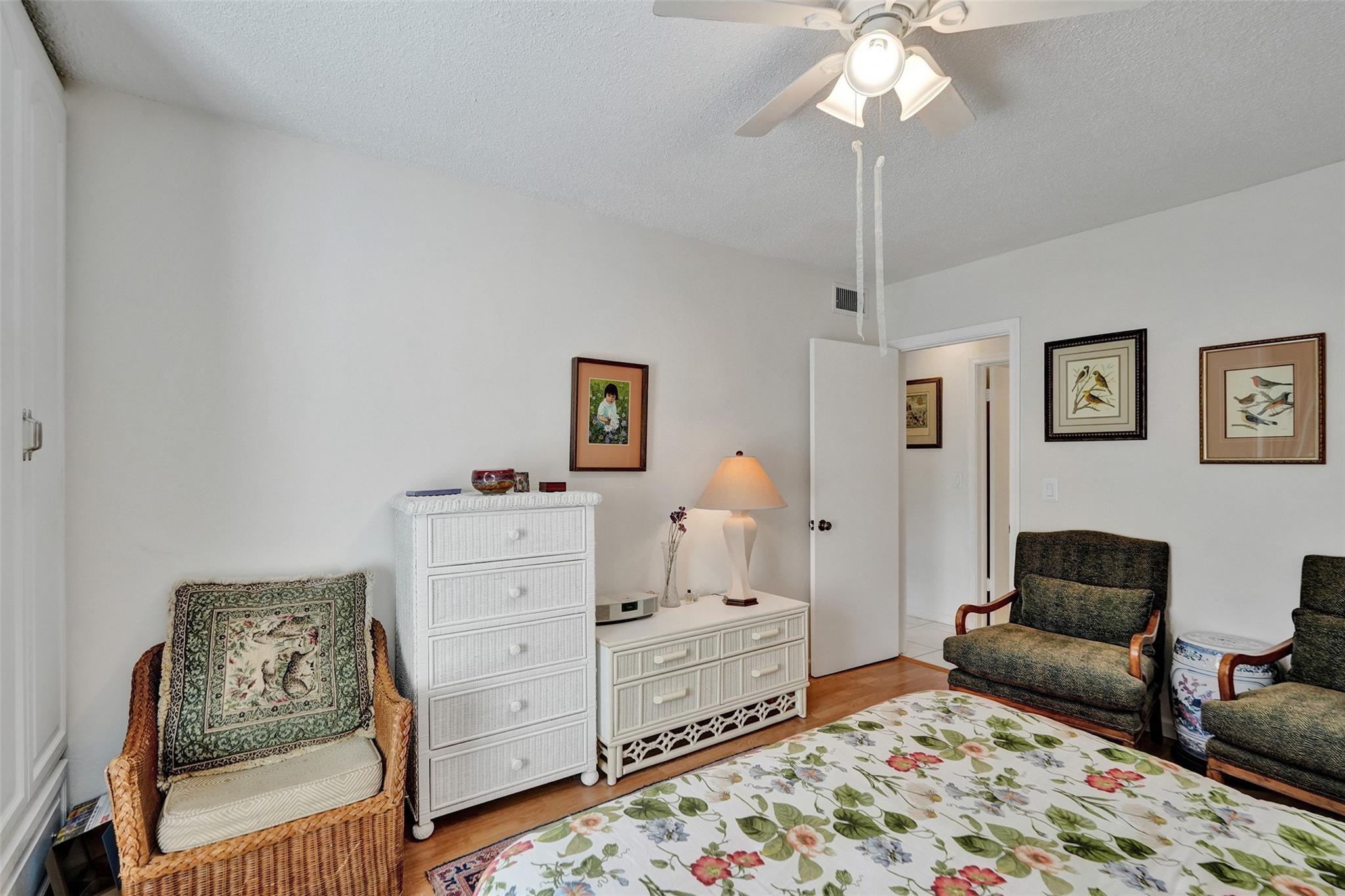 Imperial Point Colonnades - Residential