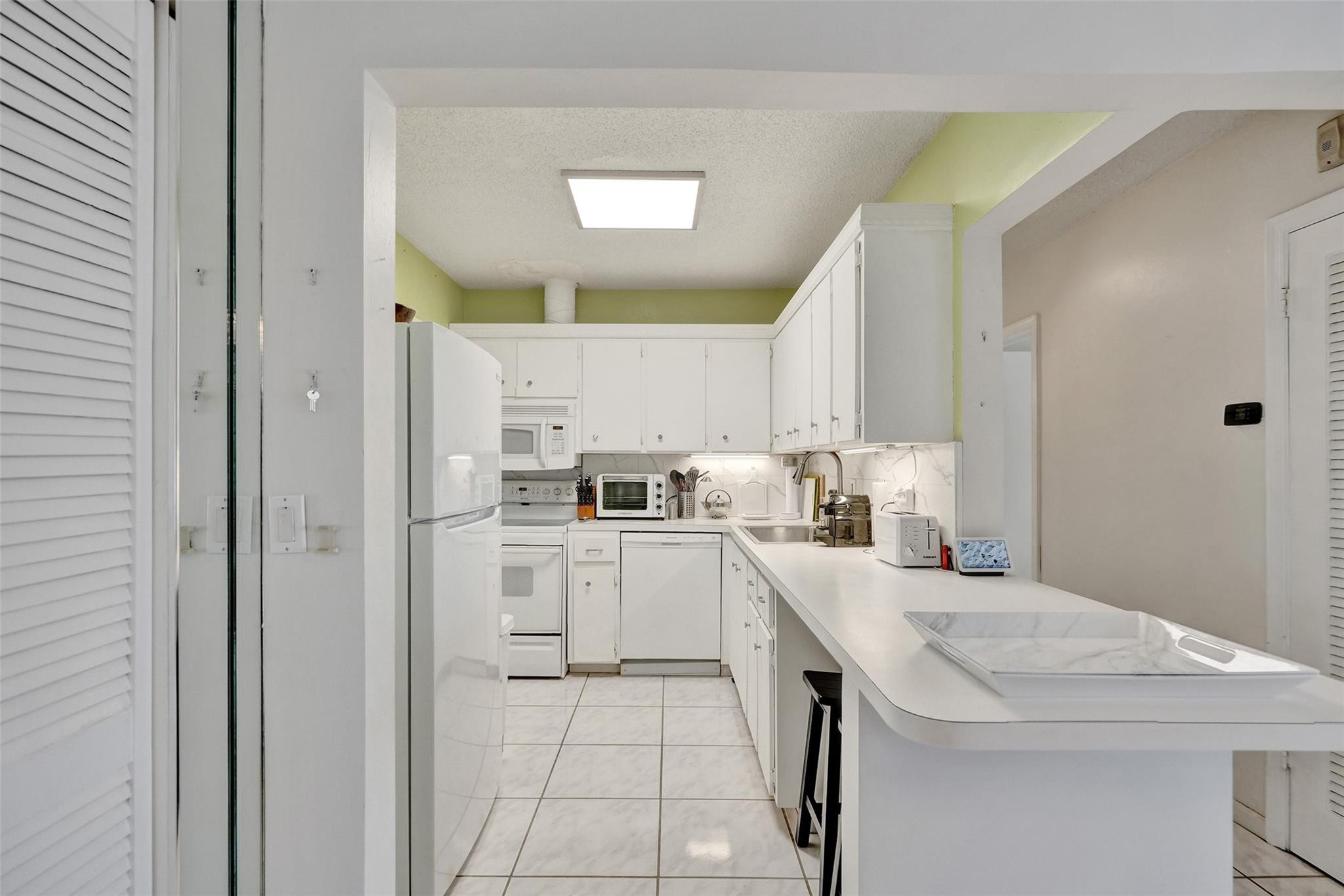 Imperial Point Colonnades - Residential