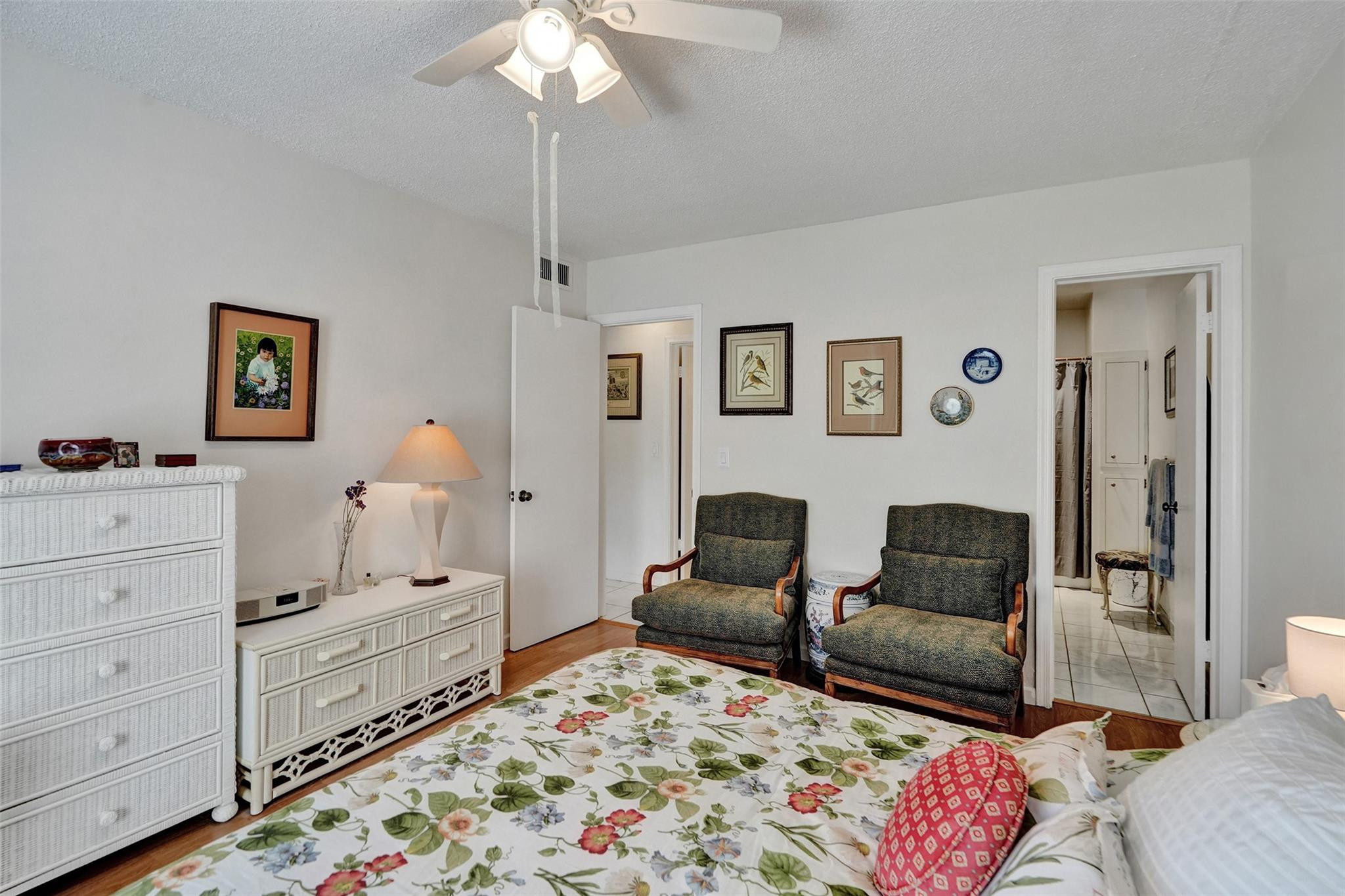 Imperial Point Colonnades - Residential