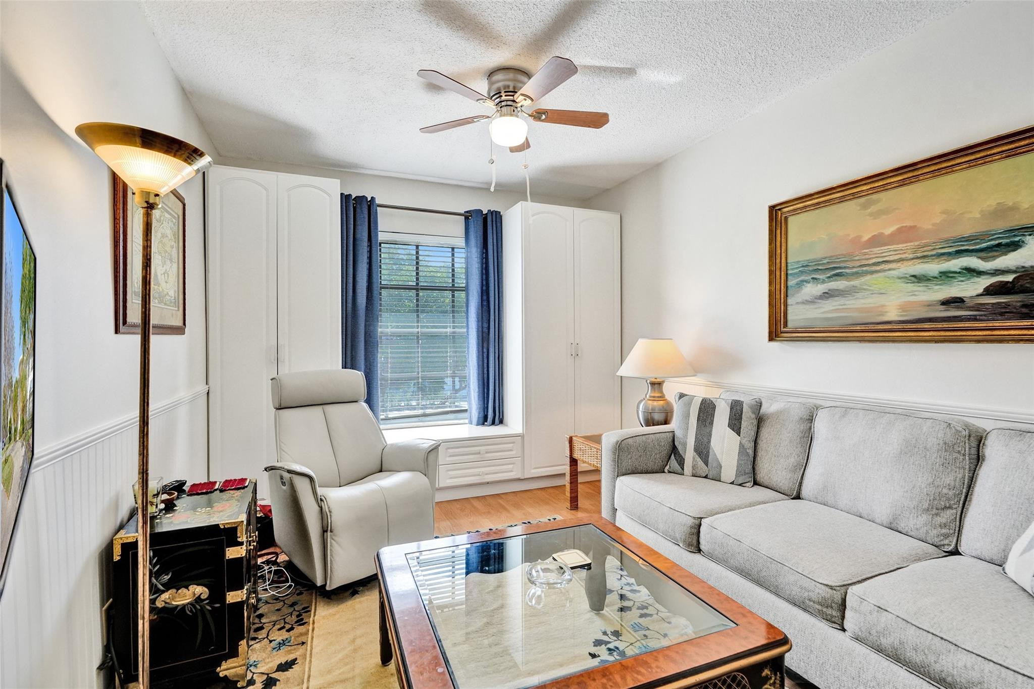 Imperial Point Colonnades - Residential