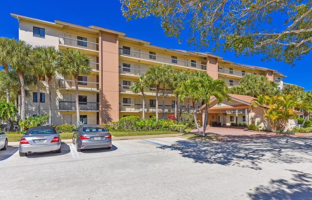 Photo of 901 Seafarer Circle #302, Jupiter, FL 33477 (MLS # R11164281)