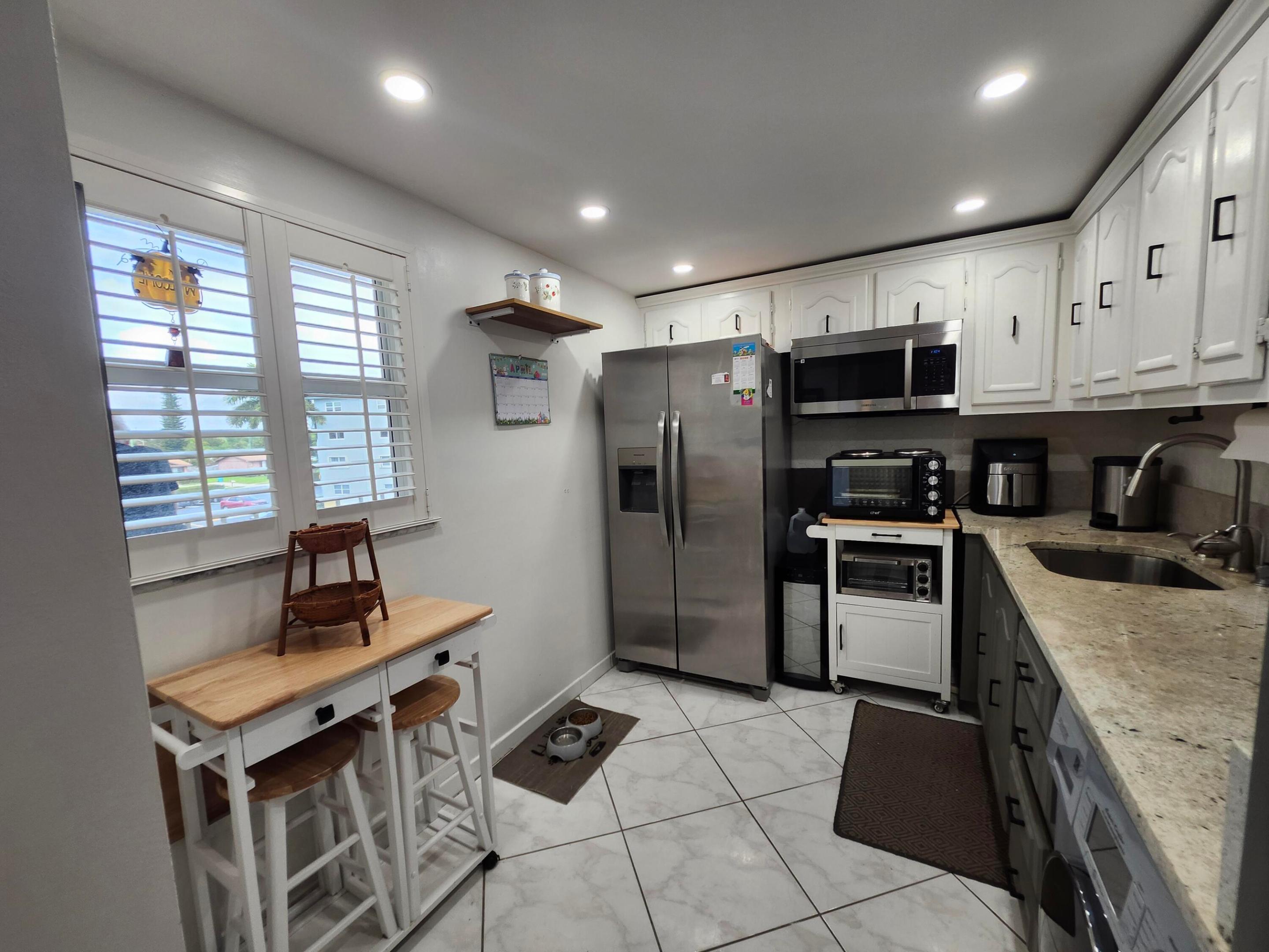 2300 NE 1st Lane 309