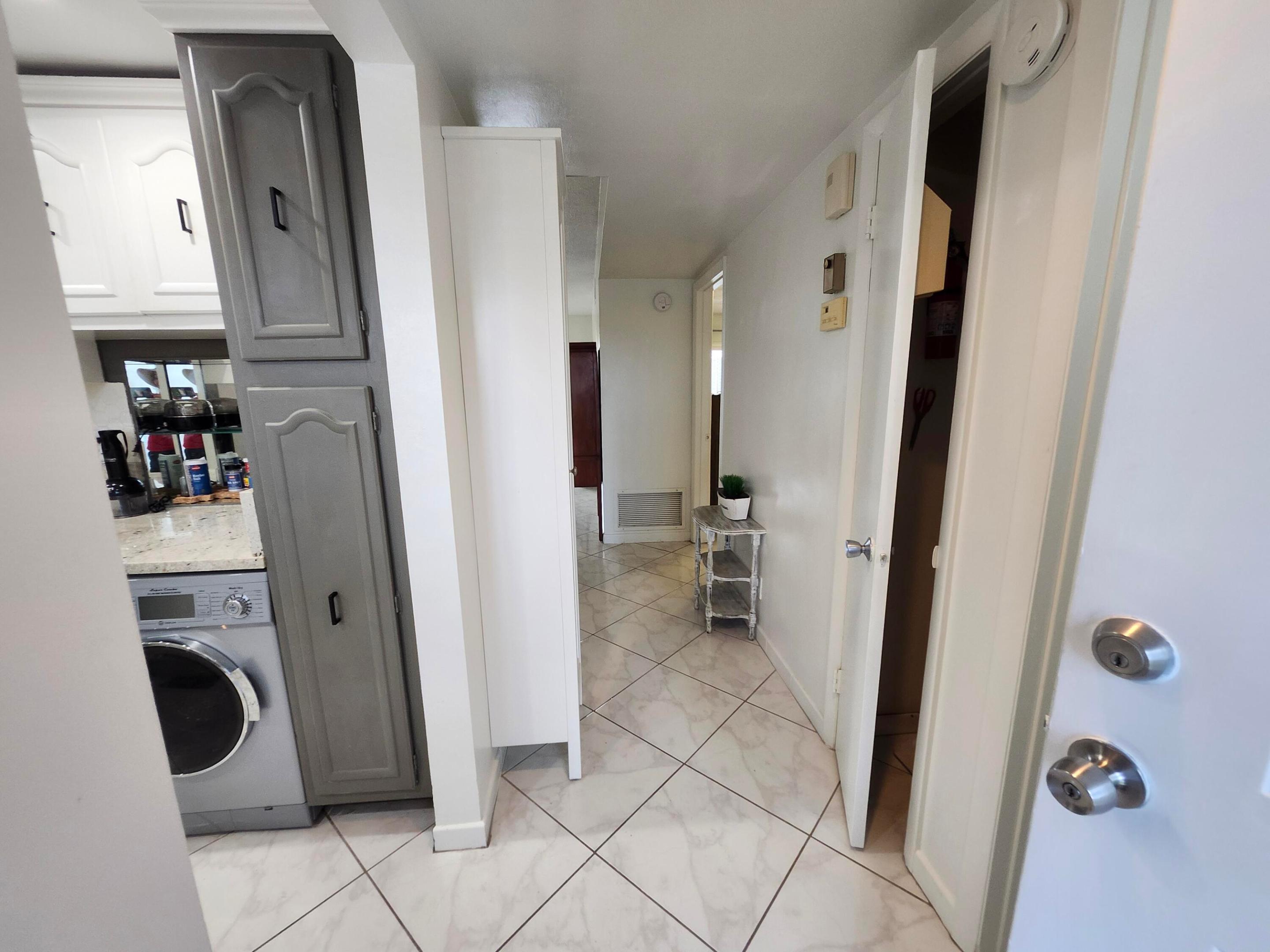 VILLAGE ROYALE GREENRIDGE CONDO - Residential