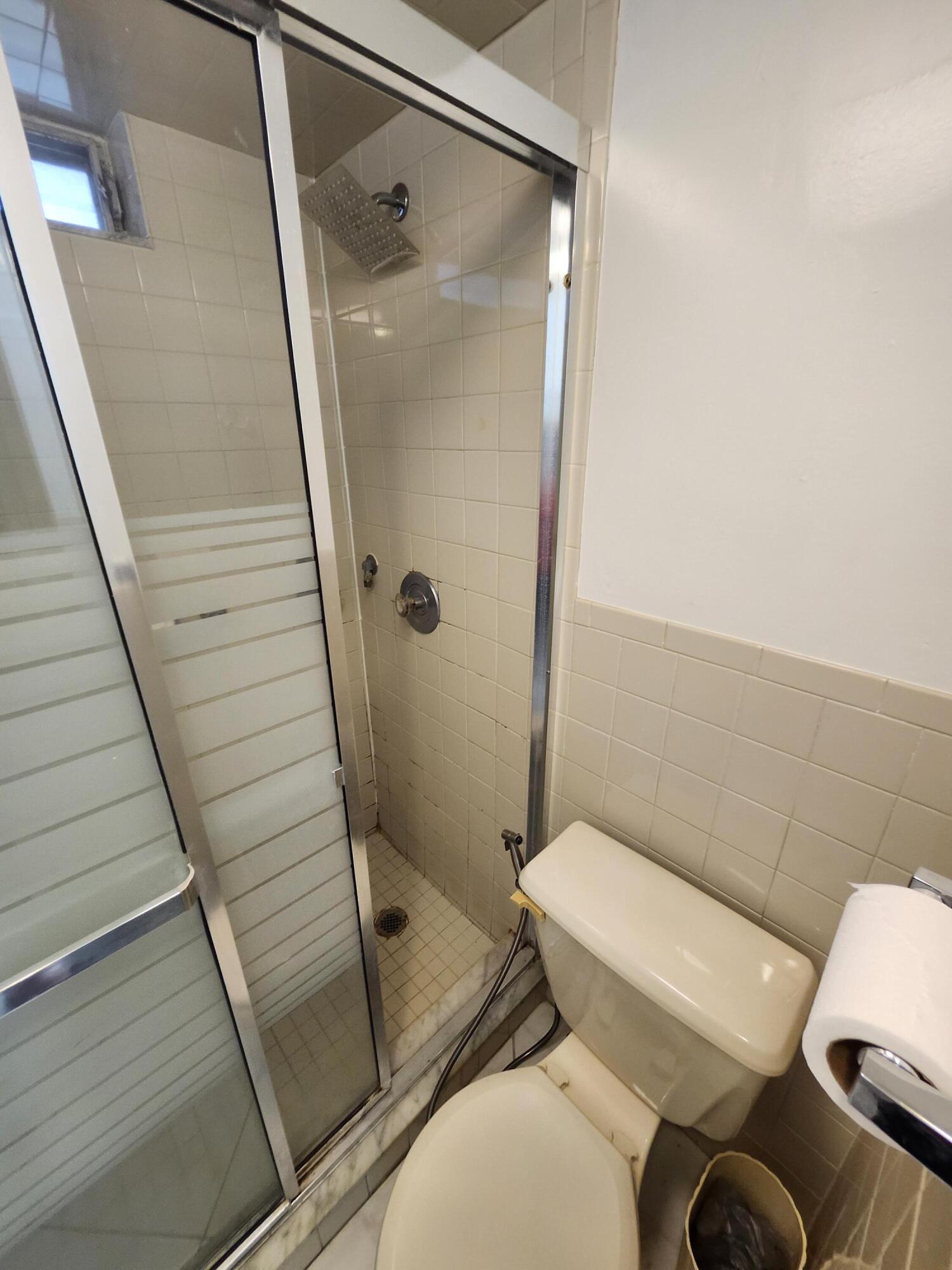 VILLAGE ROYALE GREENRIDGE CONDO - Residential