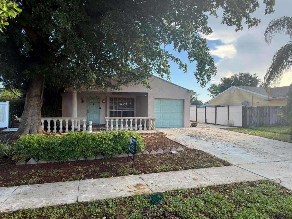 Photo of 10685 Bobbie Lane, Royal Palm Beach, FL 33411 (MLS # B26047915)