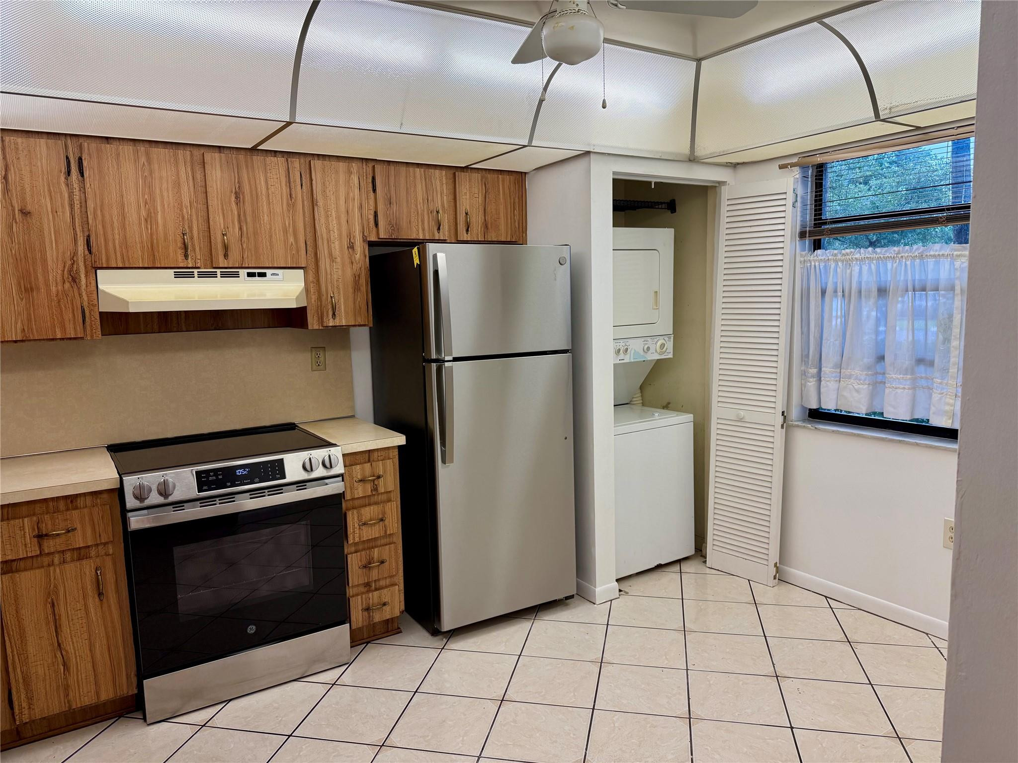 COLONY POINT 1 CONDO - Residential