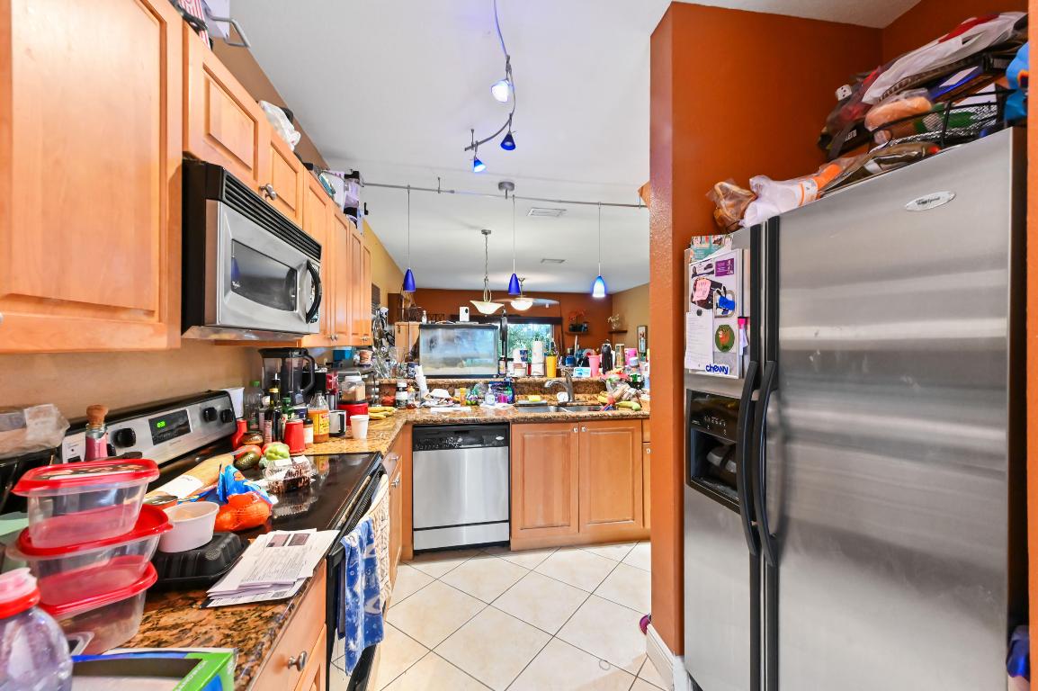 Las Terrazas at Viscaya Condominiums - Residential