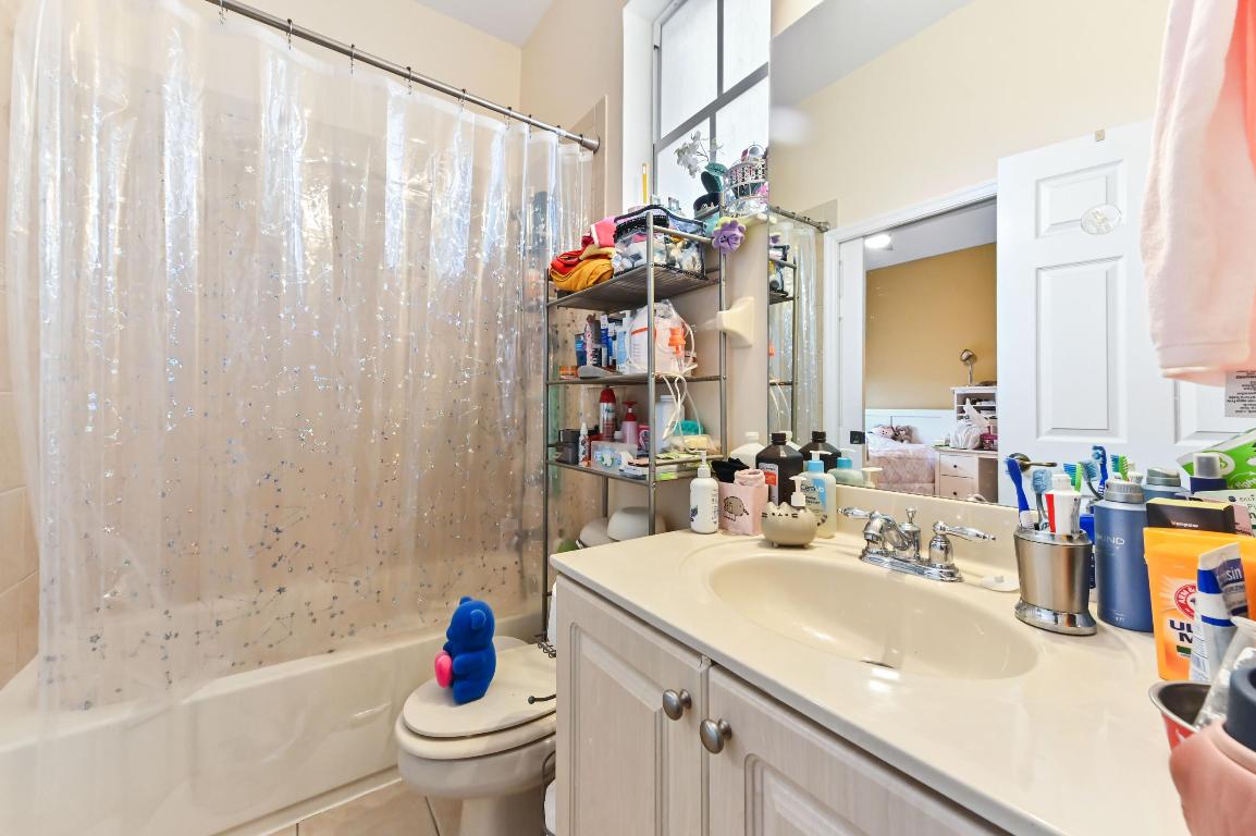 Las Terrazas at Viscaya Condominiums - Residential