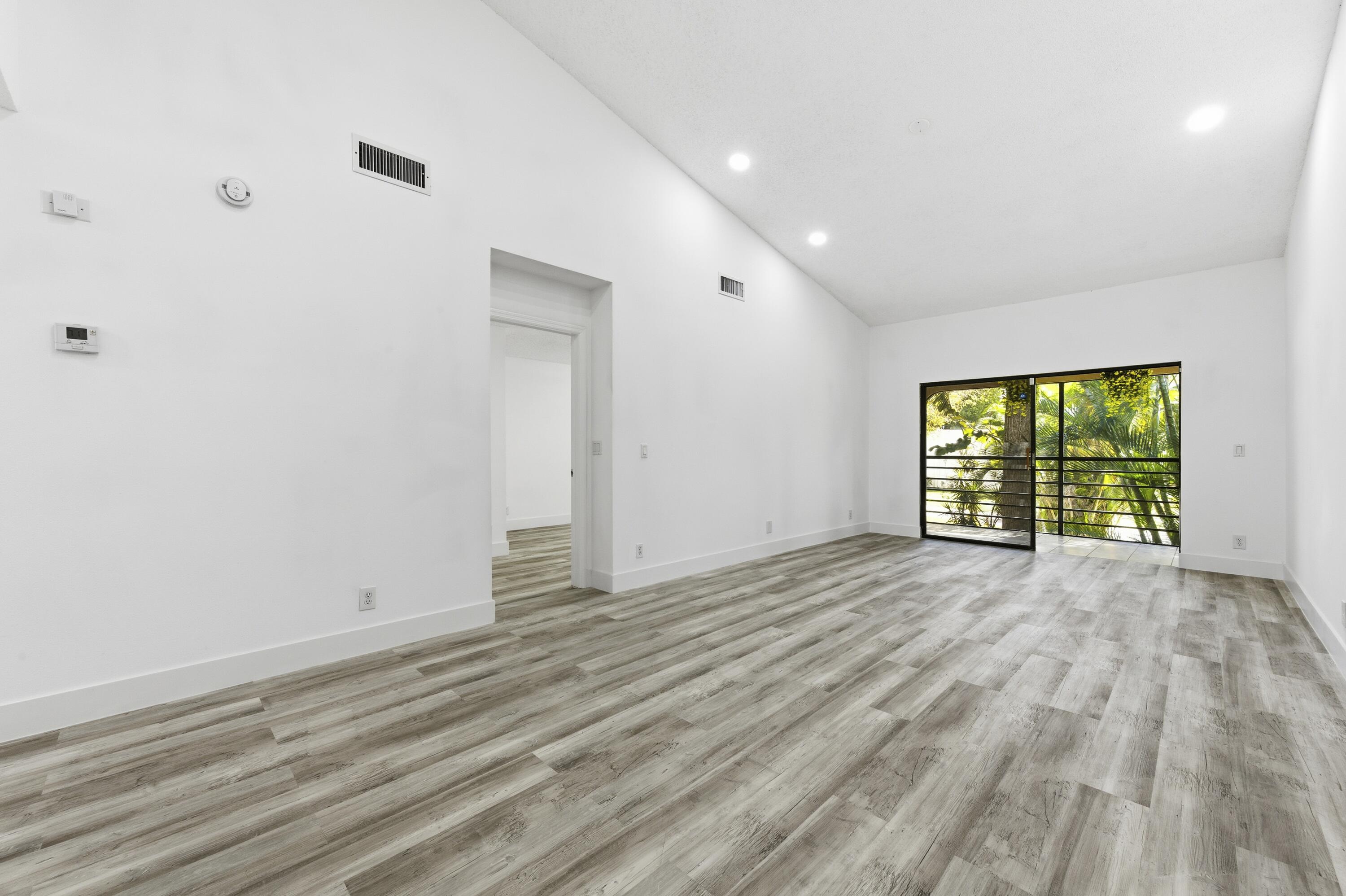 BANYAN SPRINGS - Residential