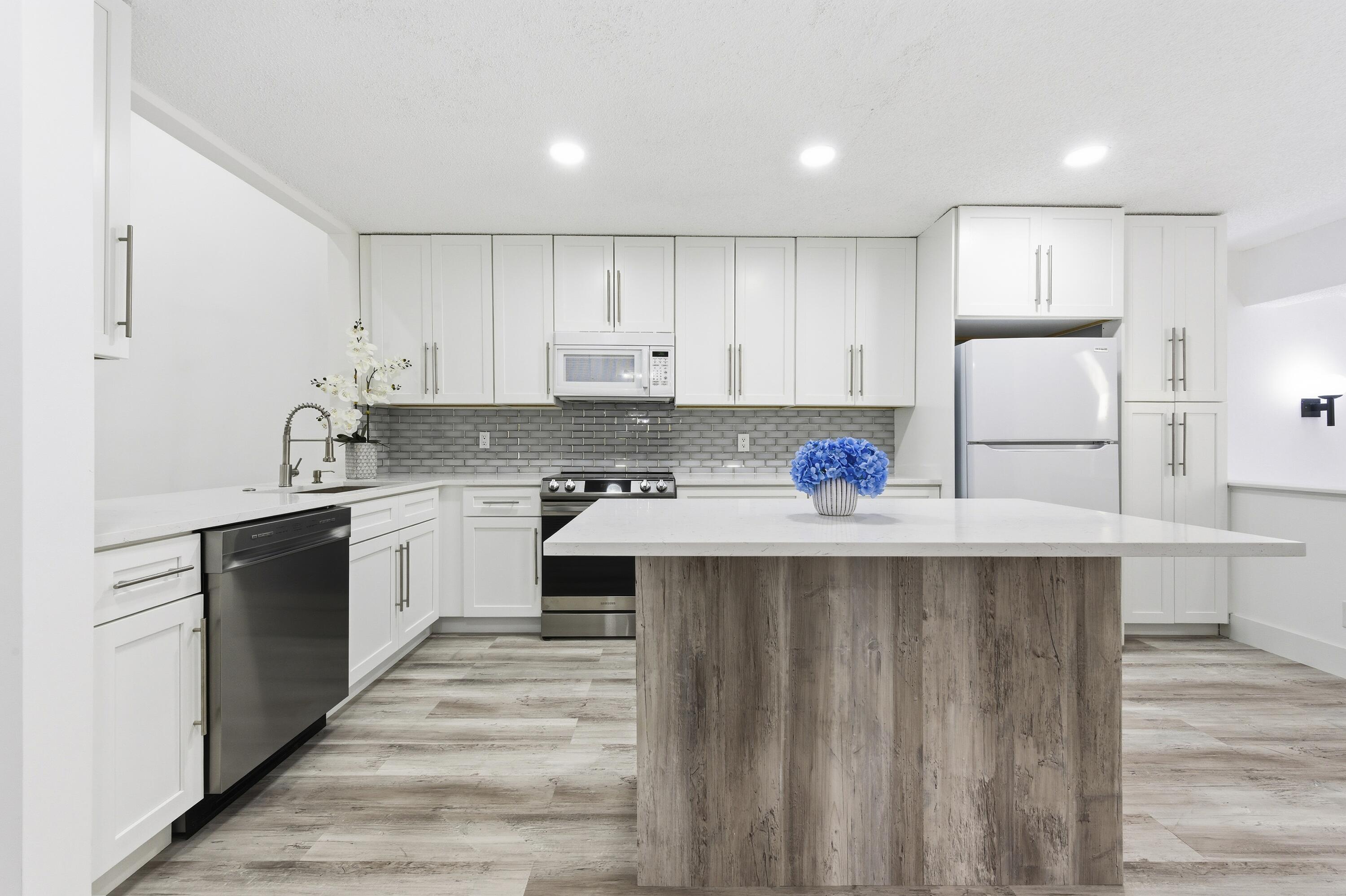 10188 Mangrove Drive 204