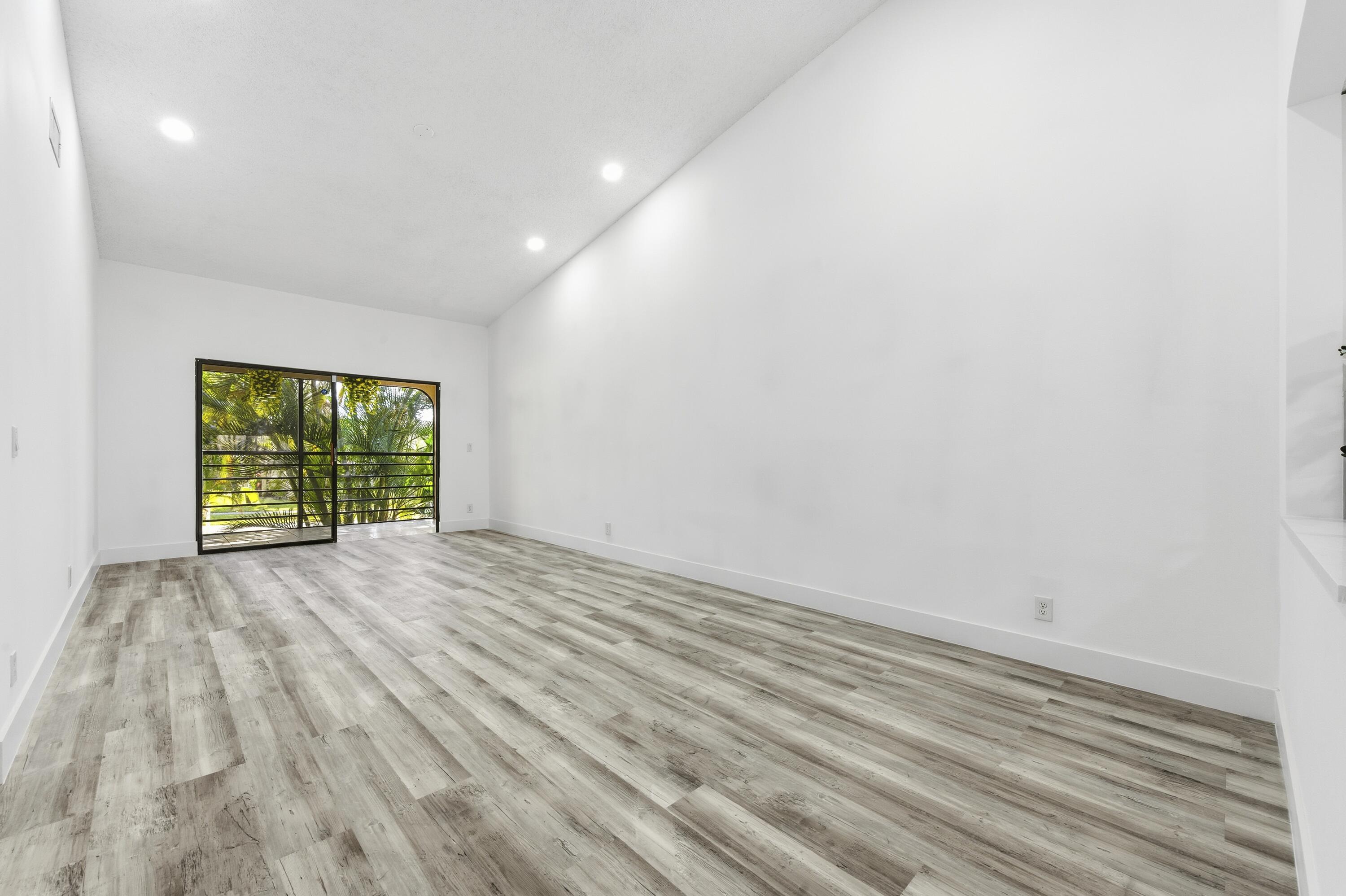 BANYAN SPRINGS - Residential