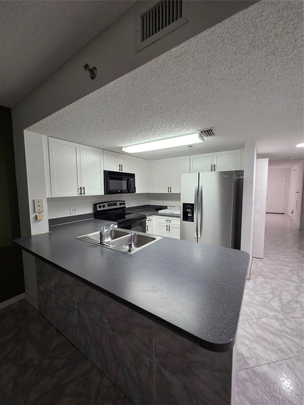 Tangerine Condo Seven Of - Residential Lease