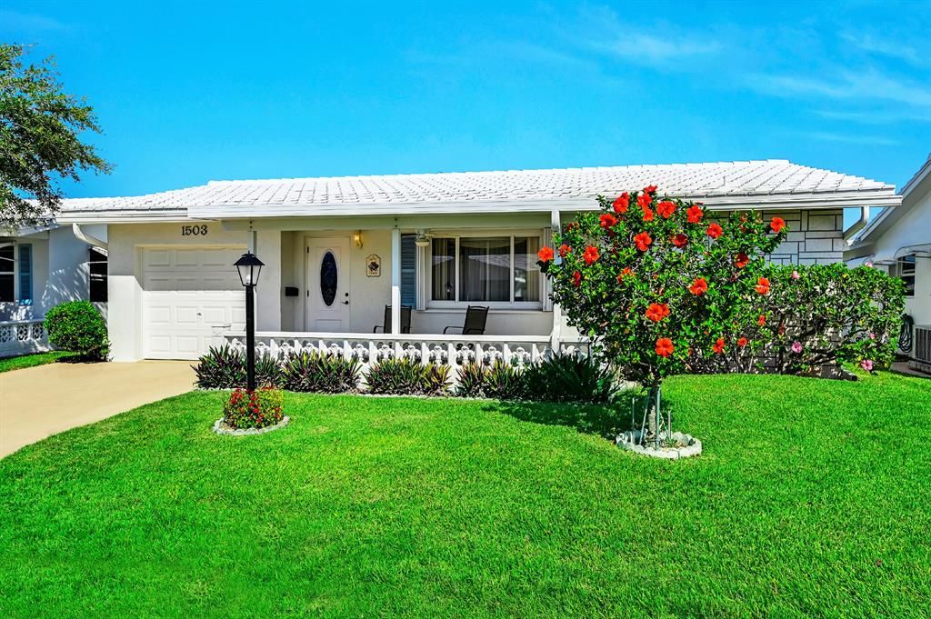 Photo of 1503 SW 8th Avenue, Boynton Beach, FL 33426 (MLS # R10793891)
