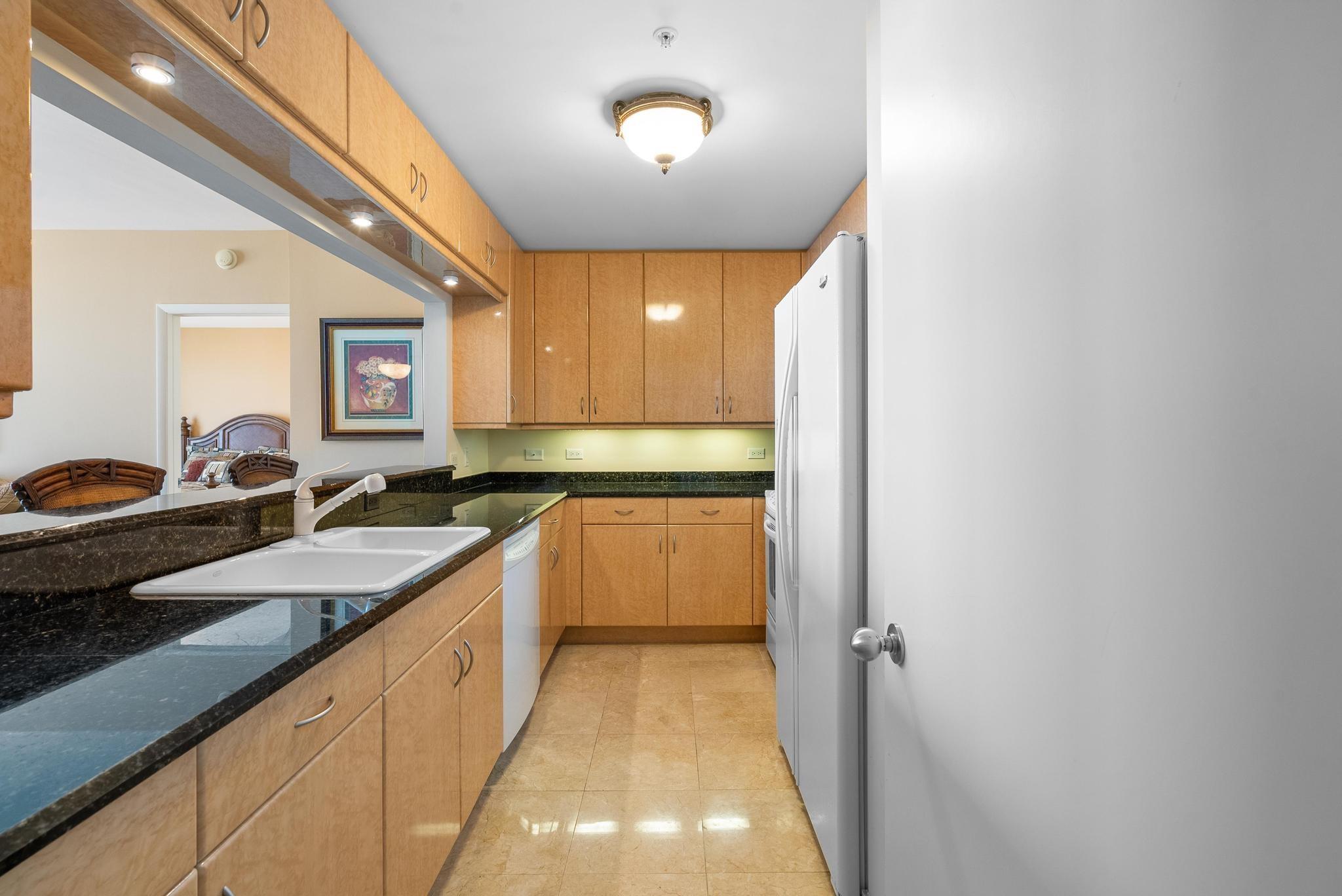 The Courts Brickell Key - Residential