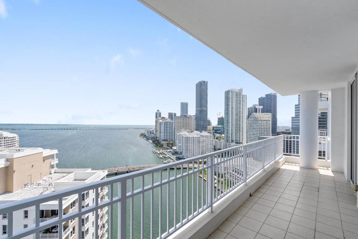 The Courts Brickell Key - Residential