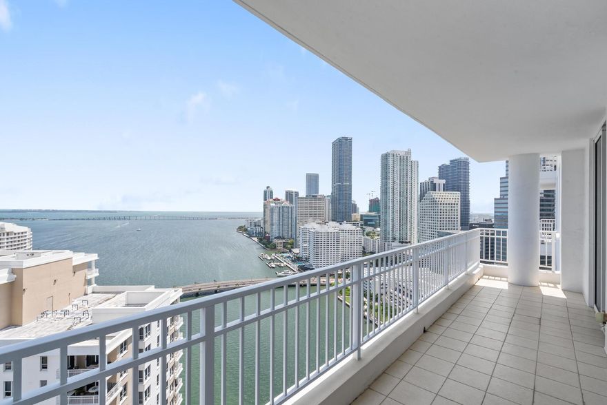 STOP LOOKING!!! Unobstructed and spectacular view, 3 bedrooms, 3 baths in desirable 03 line at the prestigious Courts on the exclusive island of Brickell Key. This impeccably maintained residence features an oversized balcony with stunning water views, abundant natural light, spacious bedrooms, and 2 assigned parking spaces.  Enjoy world-class amenities, including a resort-style pool, spa, hot tub, state-of-the-art gym, event hall, children's playroom, racquetball courts, bike storage & valet service.  Savor the peace of island life just a short stroll from  Brickell City Centre and the Financial District.  Only a few minutes away from the lively dining and shopping of downtown Miami, Miami International Airport, Coral Gables, Key Biscayne, Coconut Grove …