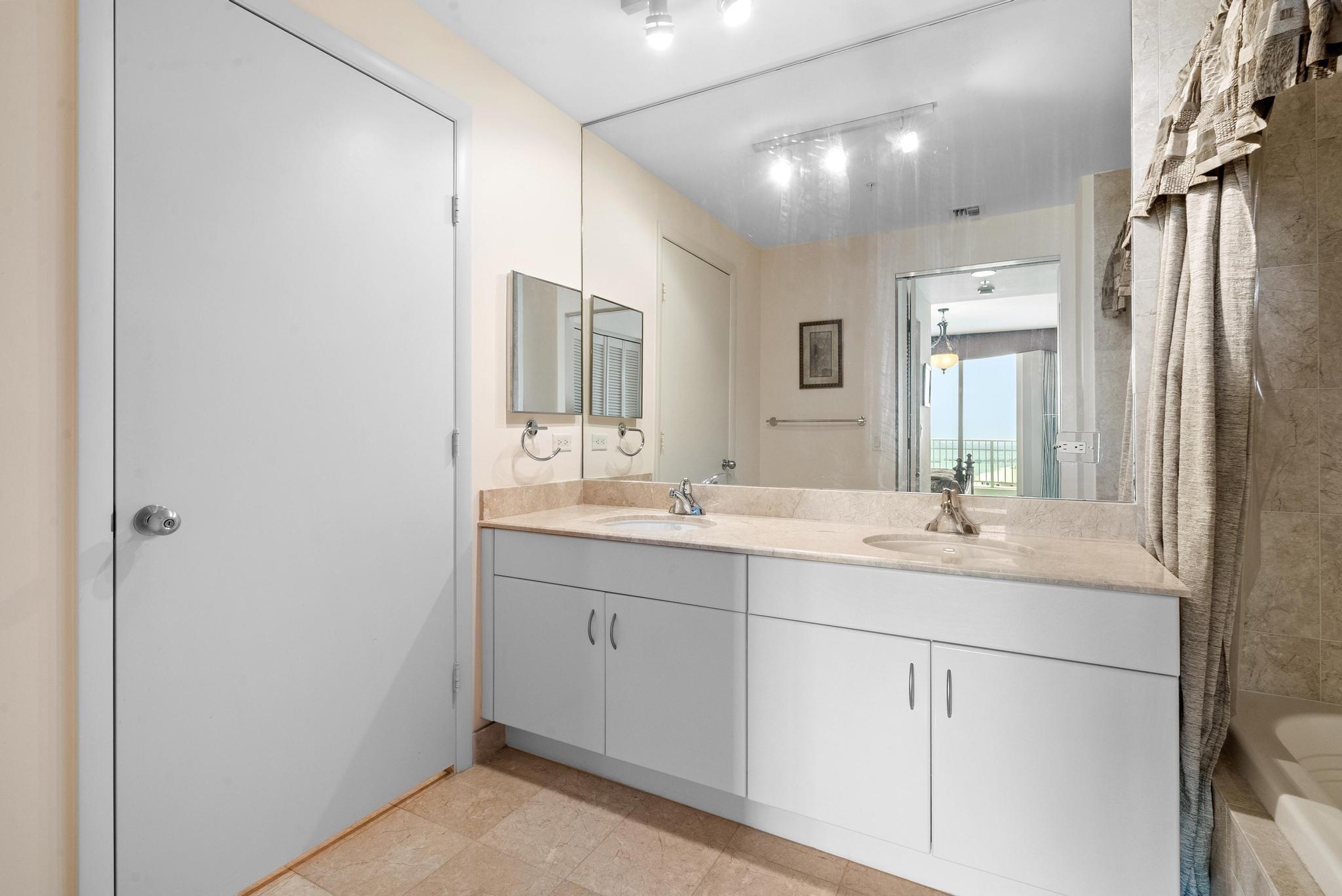 The Courts Brickell Key - Residential