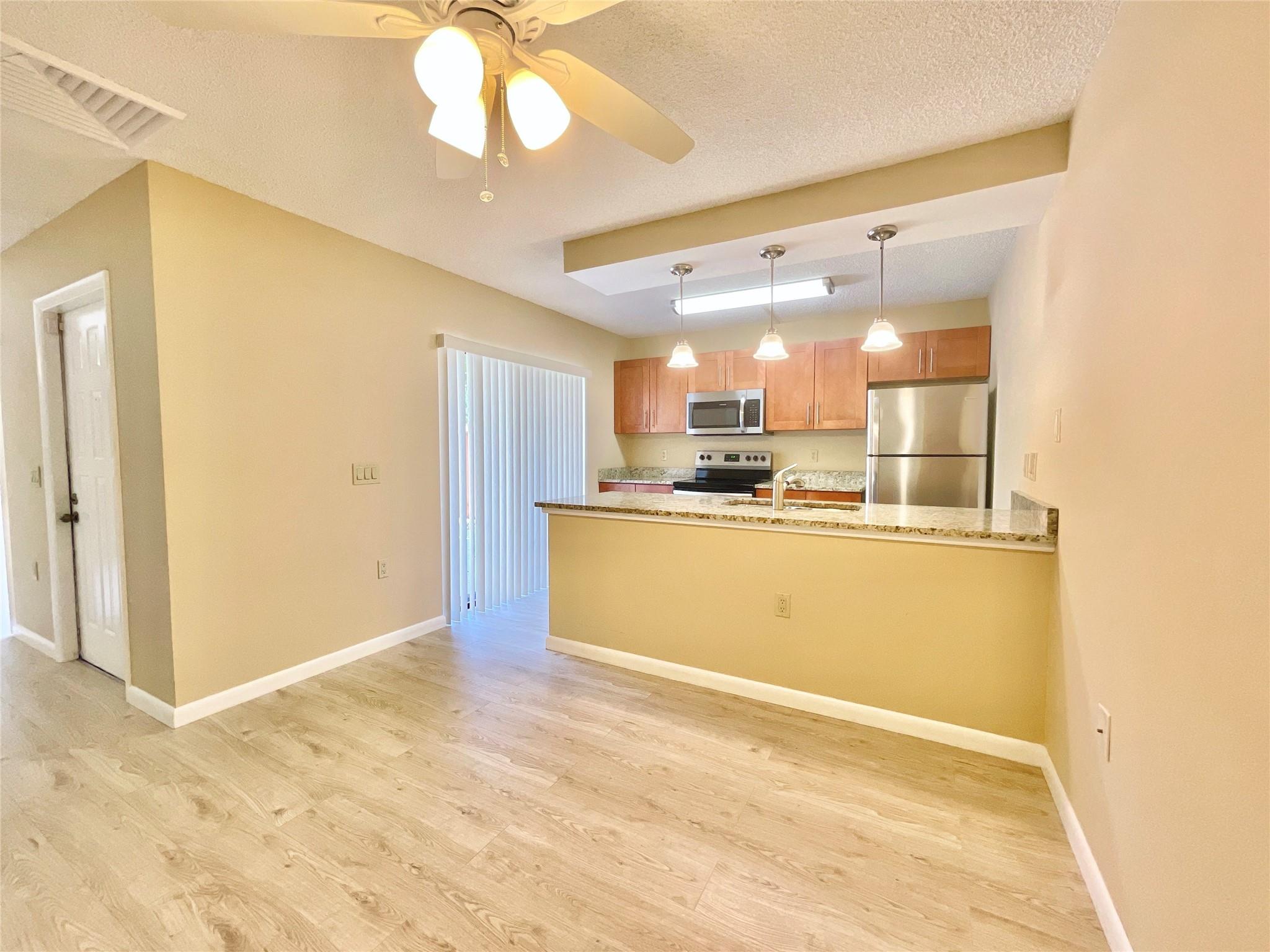 517 Buttonwood Ln 517