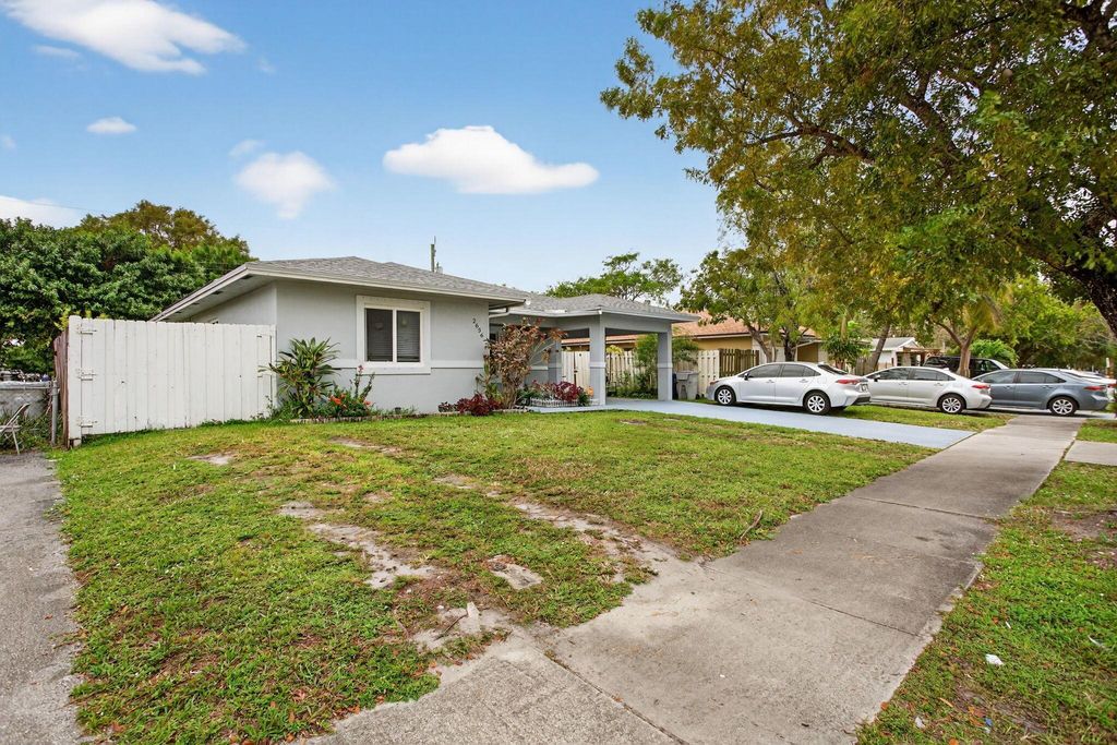 Photo of 2636 NW 9th Court, Pompano Beach, FL 33069 (MLS # R11147759)