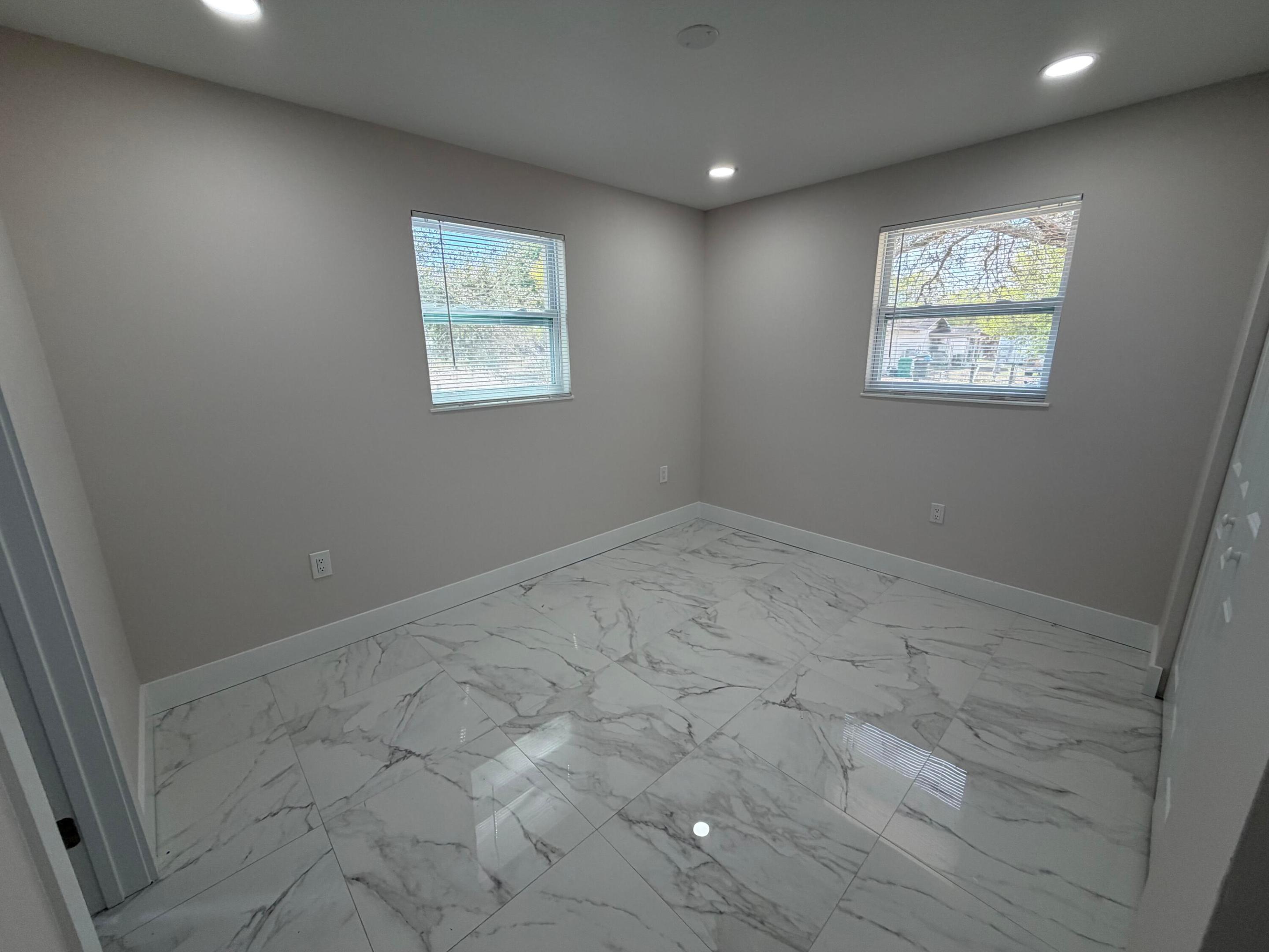 LAZY SEVEN RANCH ACRES - Residential