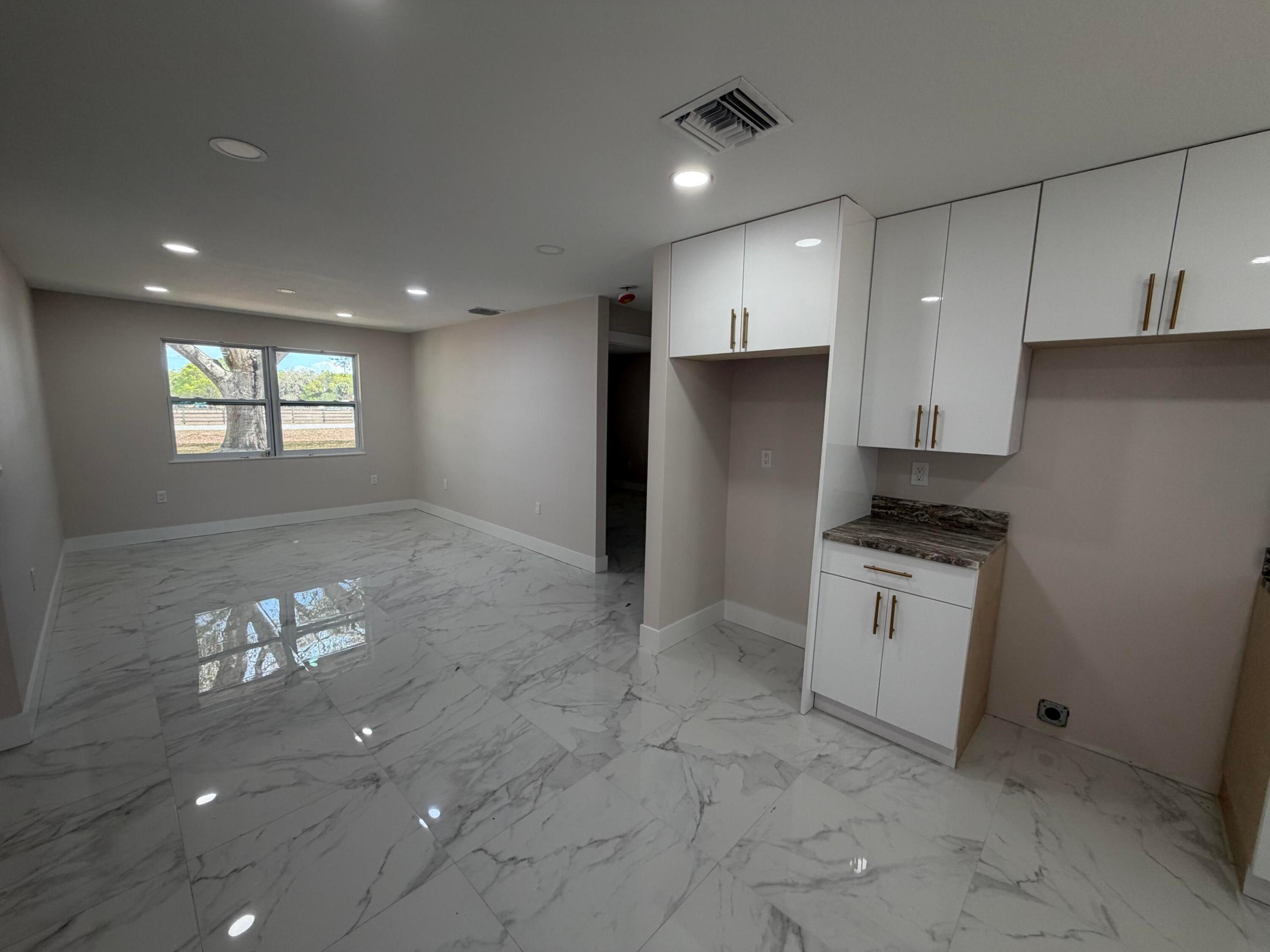 LAZY SEVEN RANCH ACRES - Residential