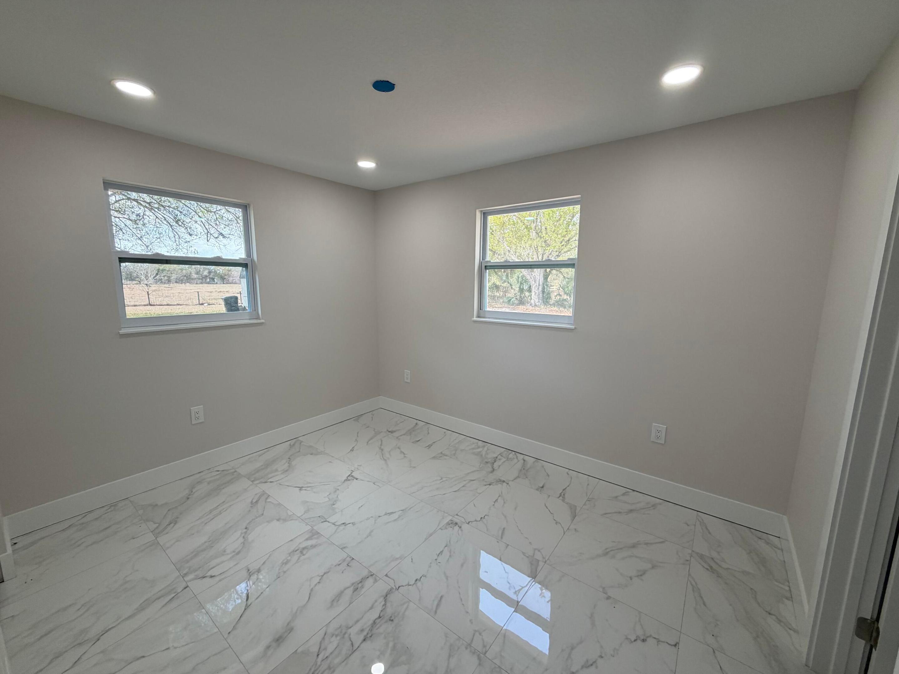 LAZY SEVEN RANCH ACRES - Residential