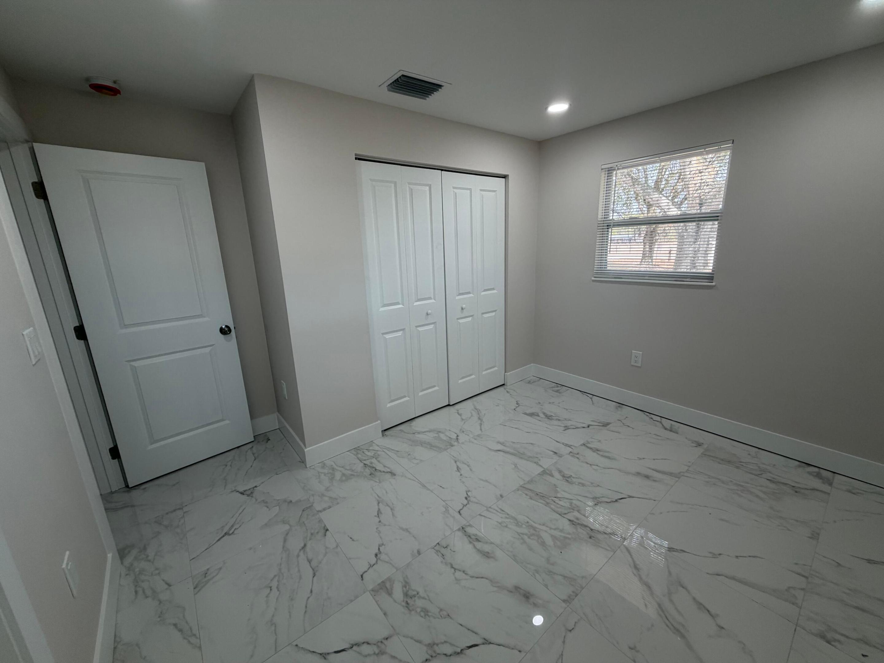 LAZY SEVEN RANCH ACRES - Residential