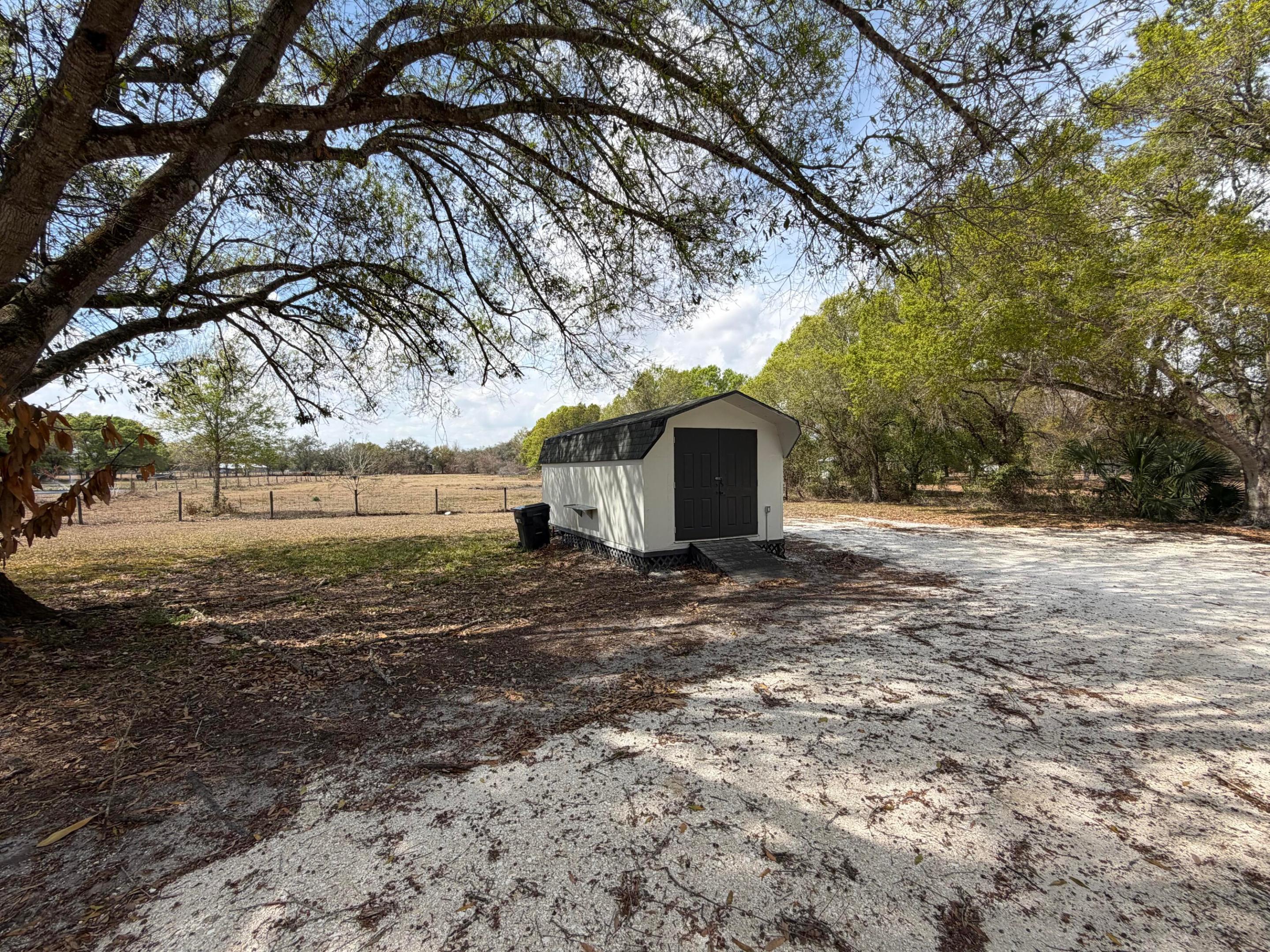 LAZY SEVEN RANCH ACRES - Residential