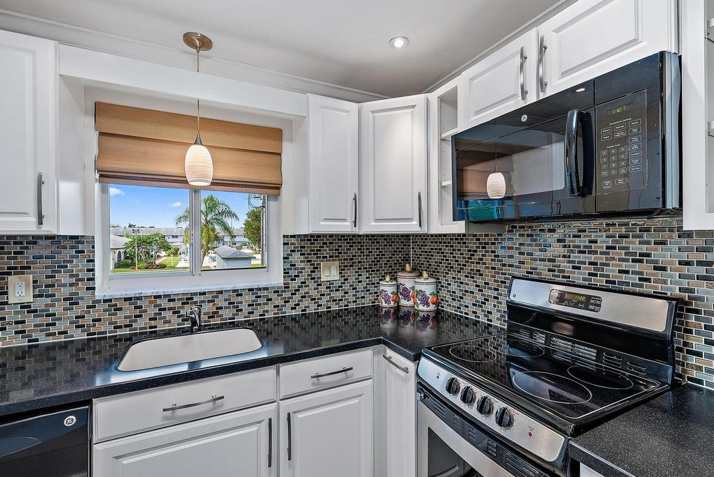 Photo of 4 Westwood Avenue #204h, Tequesta, FL 33469 (MLS # R10958792)