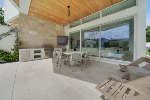 Tiny photo for 724 N LAKE Avenue N, Delray Beach, FL 33483 (MLS # B26088111)