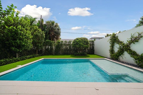 Tiny photo for 724 N LAKE Avenue N, Delray Beach, FL 33483 (MLS # B26088111)