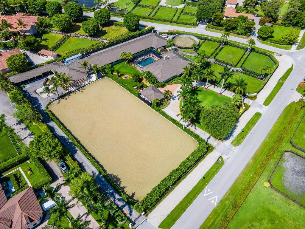 SADDLE TRAIL PARK OF WELLINGTON - Land