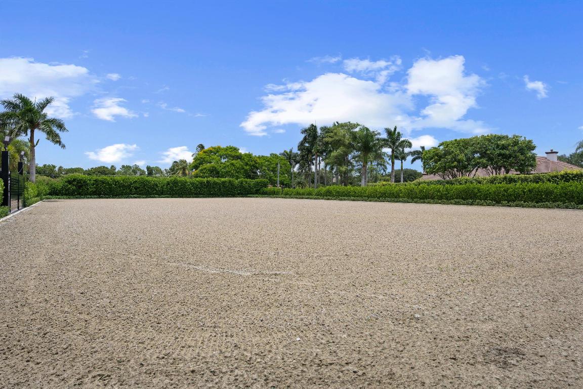 SADDLE TRAIL PARK OF WELLINGTON - Land