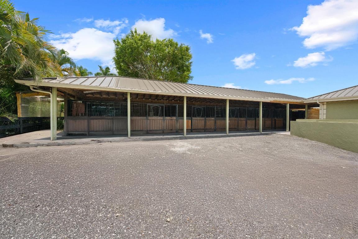 SADDLE TRAIL PARK OF WELLINGTON - Land